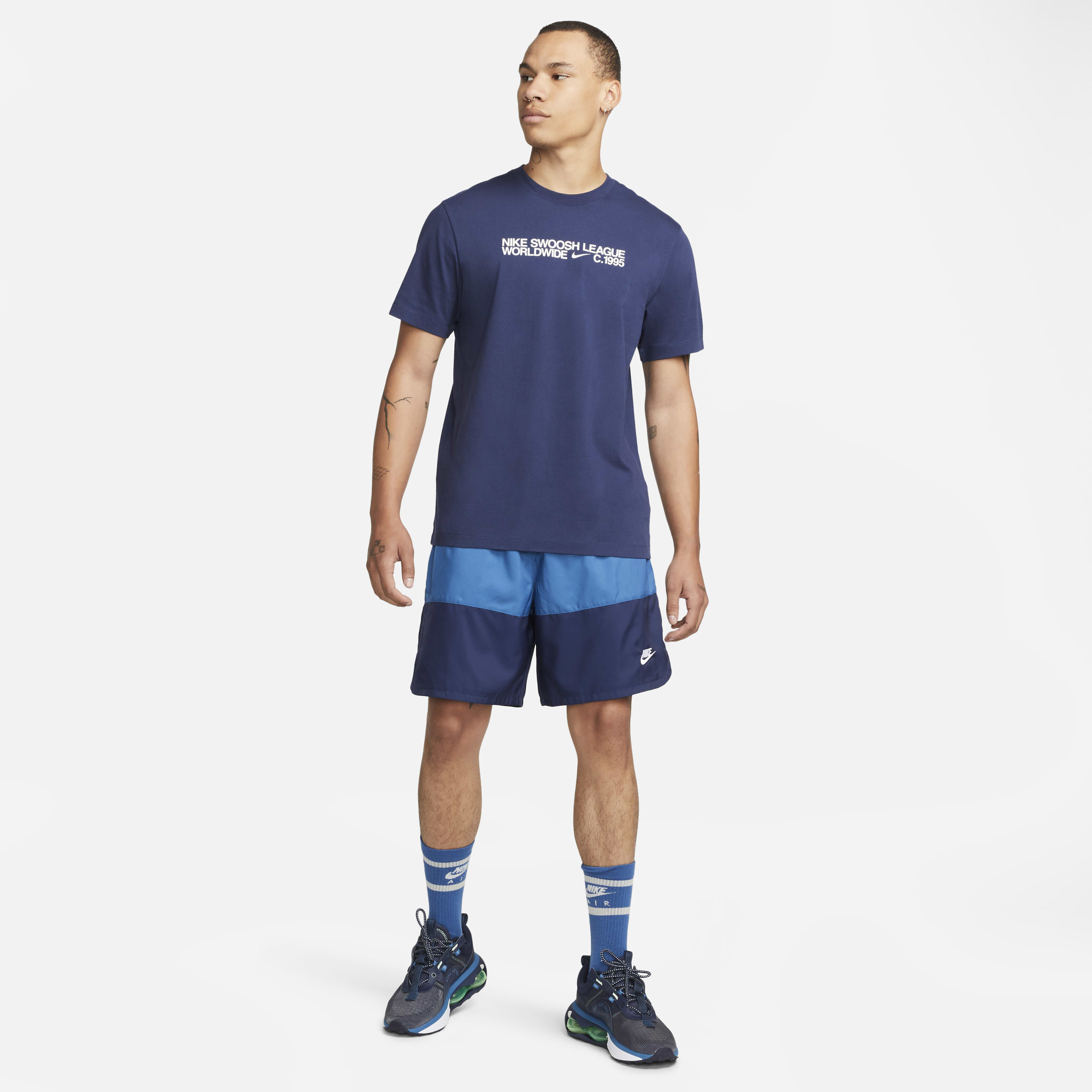 Nike Sportswear Swoosh League image number 4