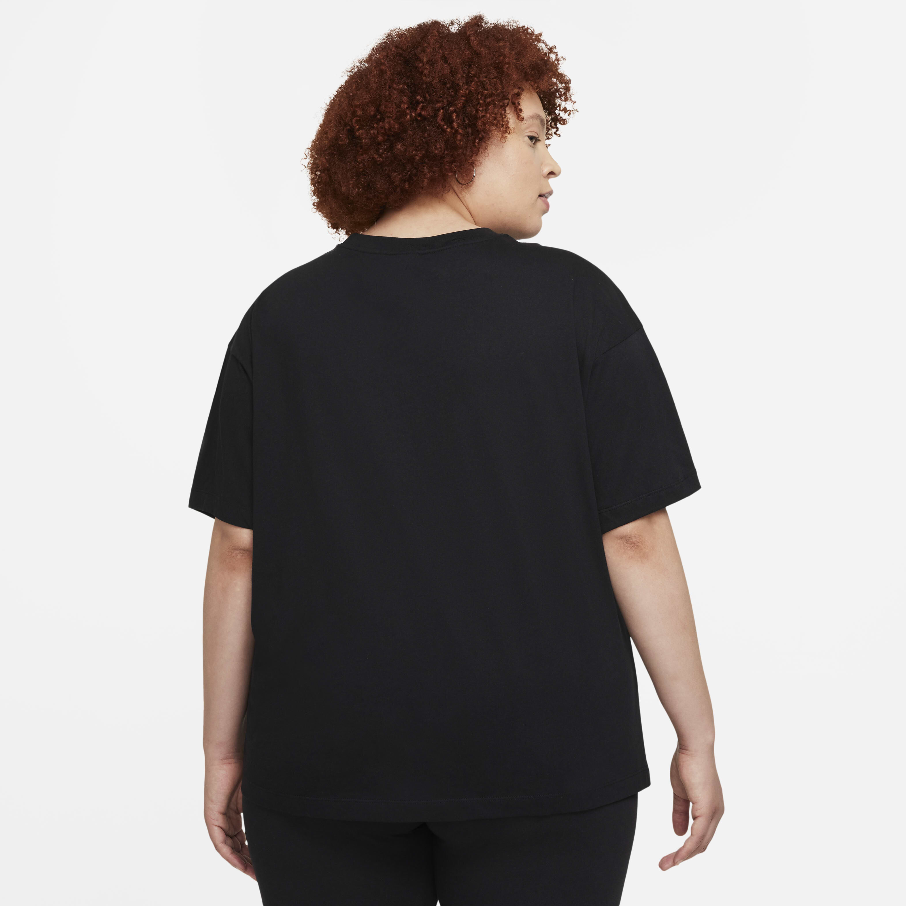 Nike Sportswear Essential image number 1