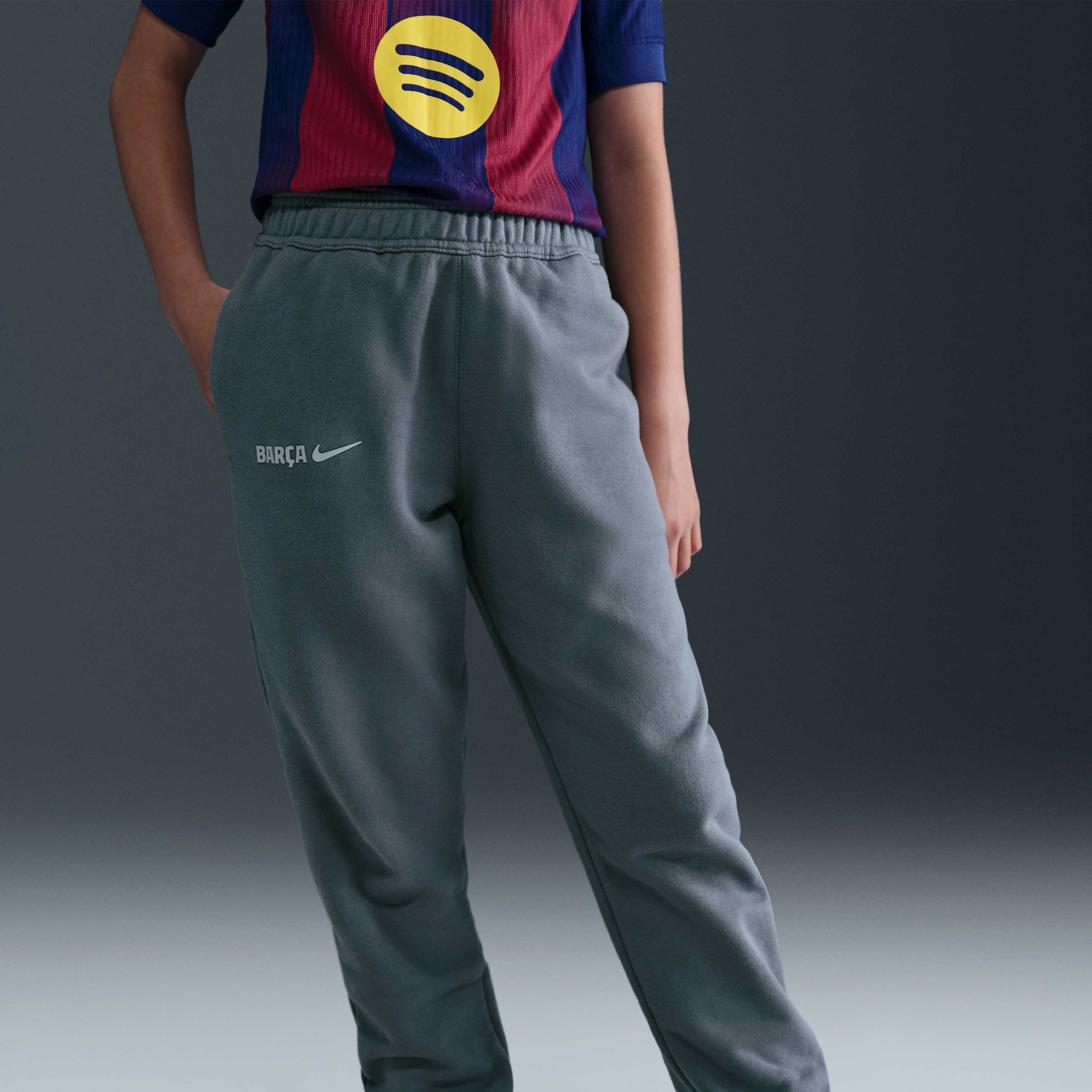 برشلونة اير image number 1