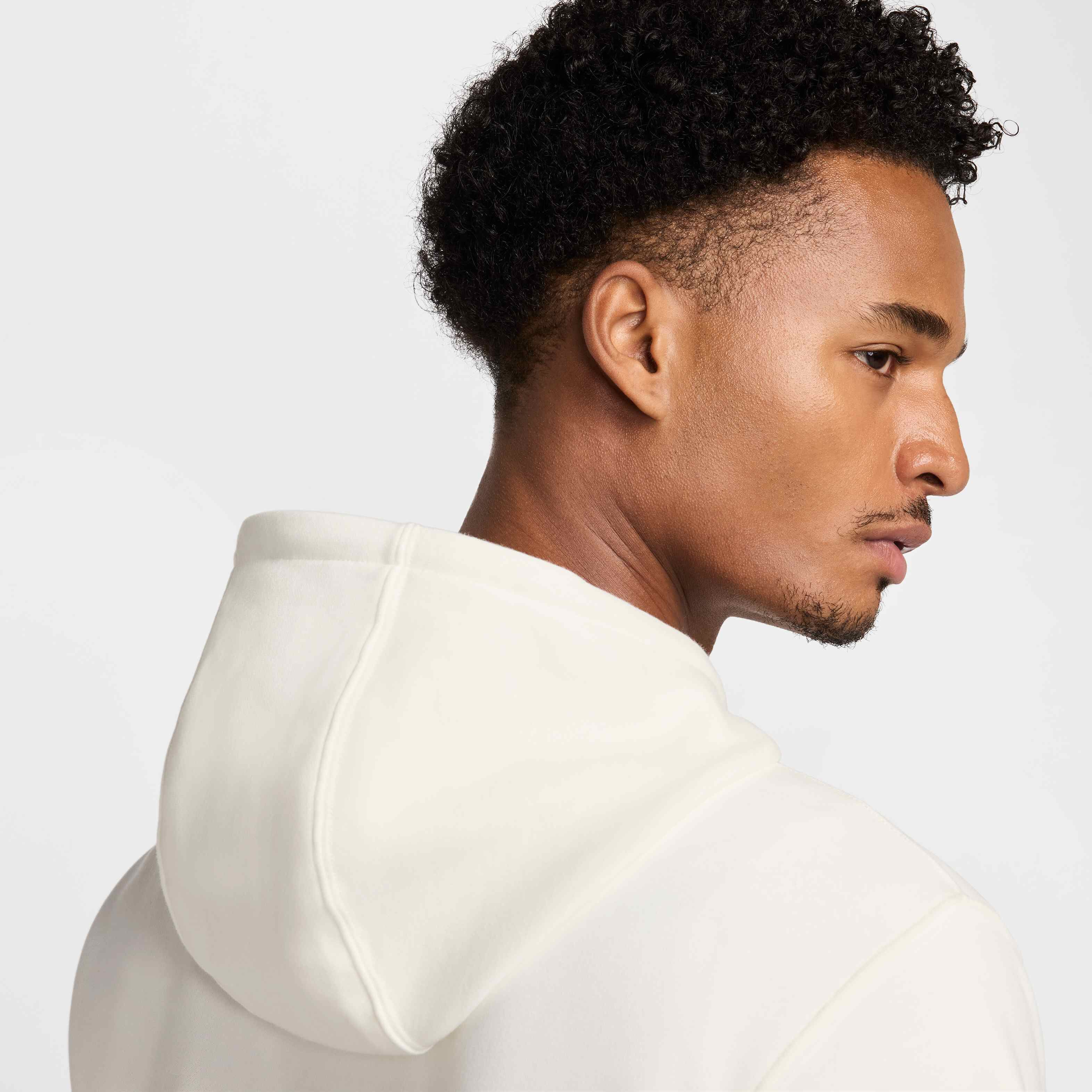 نايكي كلوب image number 5