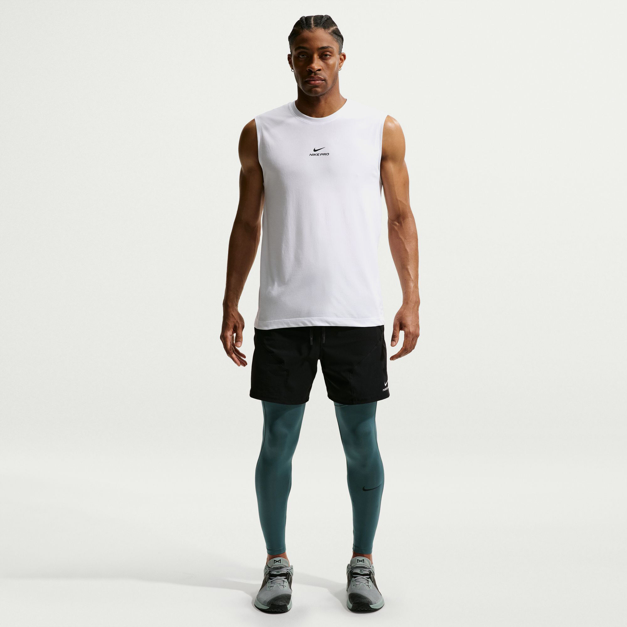 Nike Pro image number 5