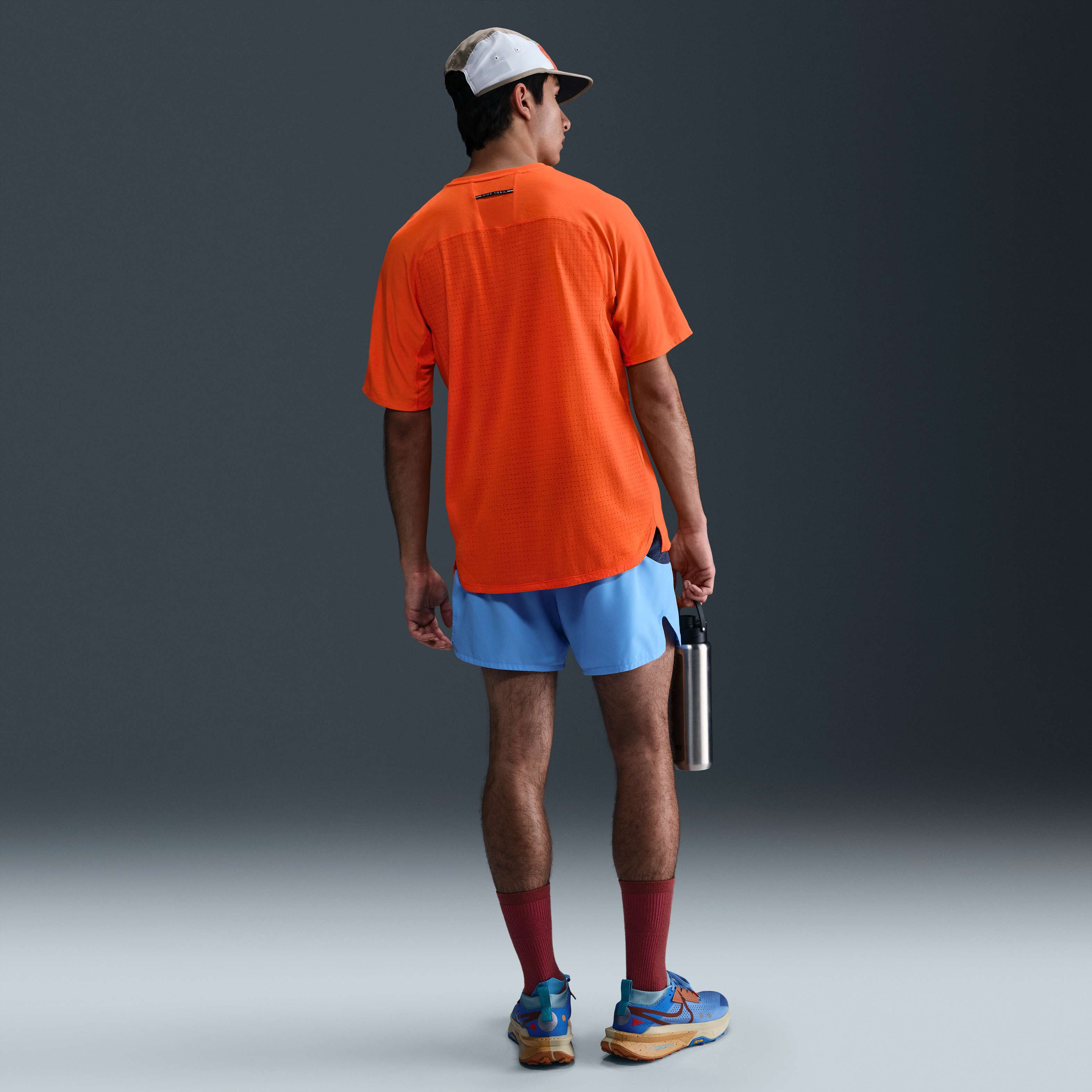 نايكي سولار تشيس image number 4