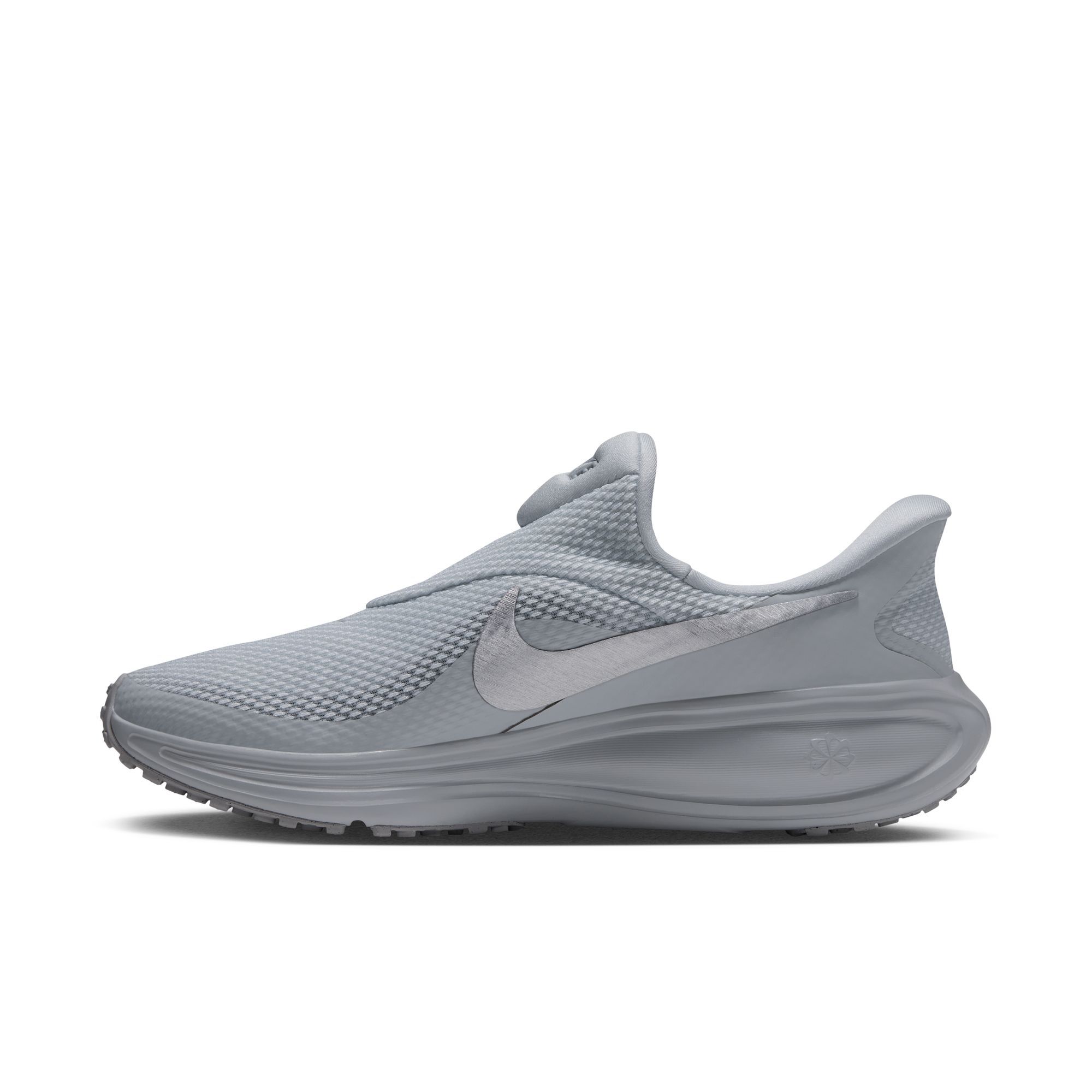 Nike Revolution 8 EasyOn image number 4