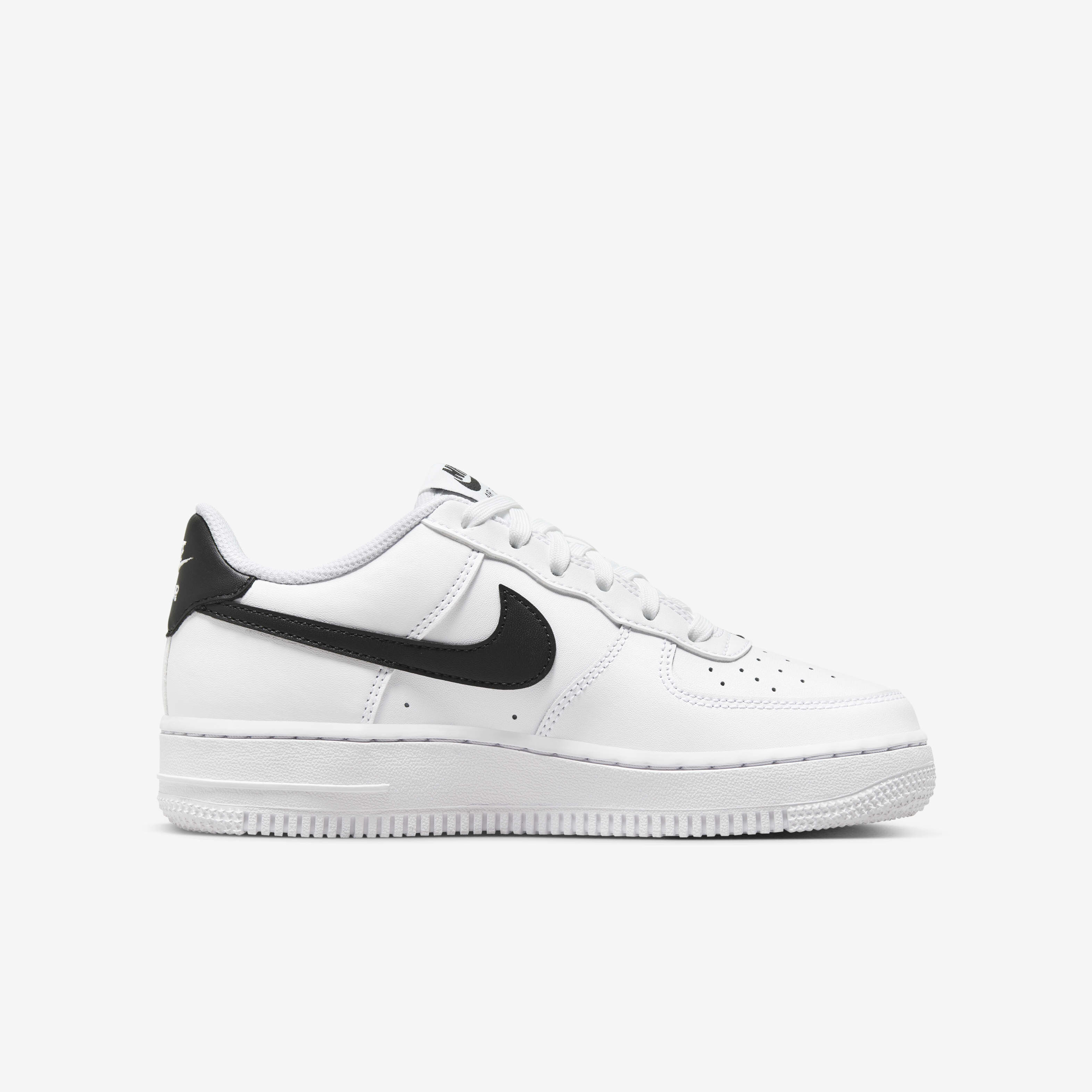 Nike Air Force 1 image number 2