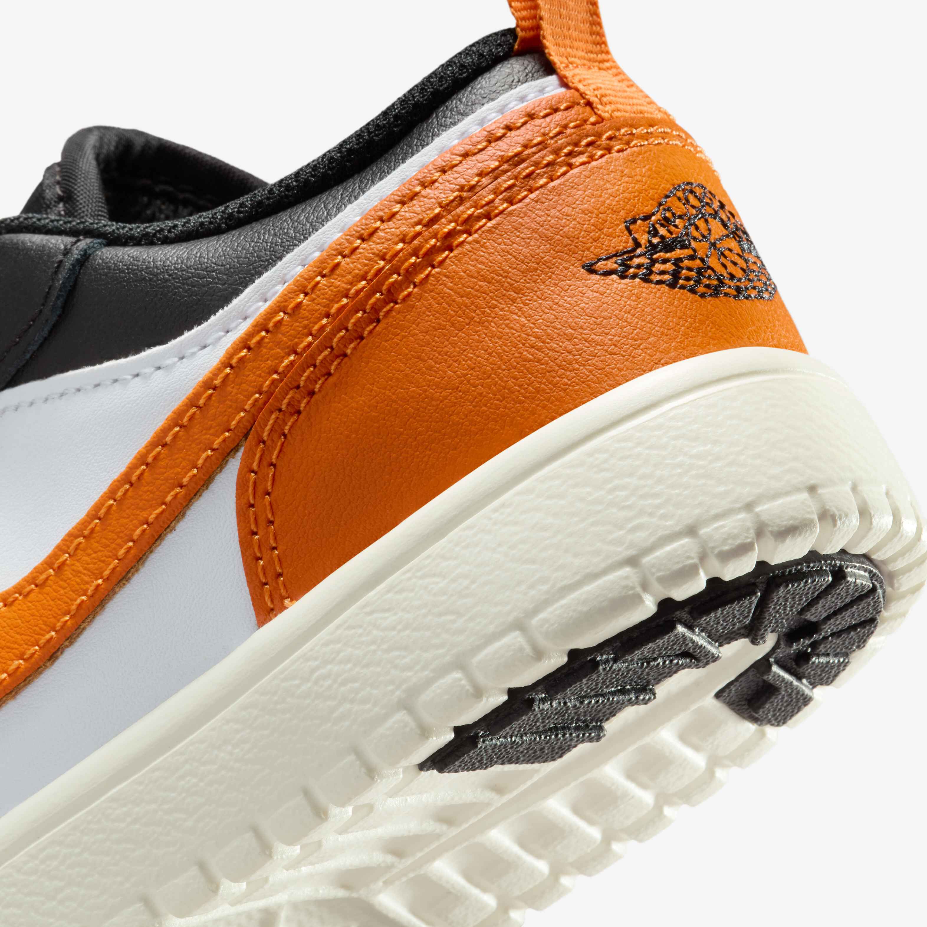 جوردن 1 لو الت image number 7