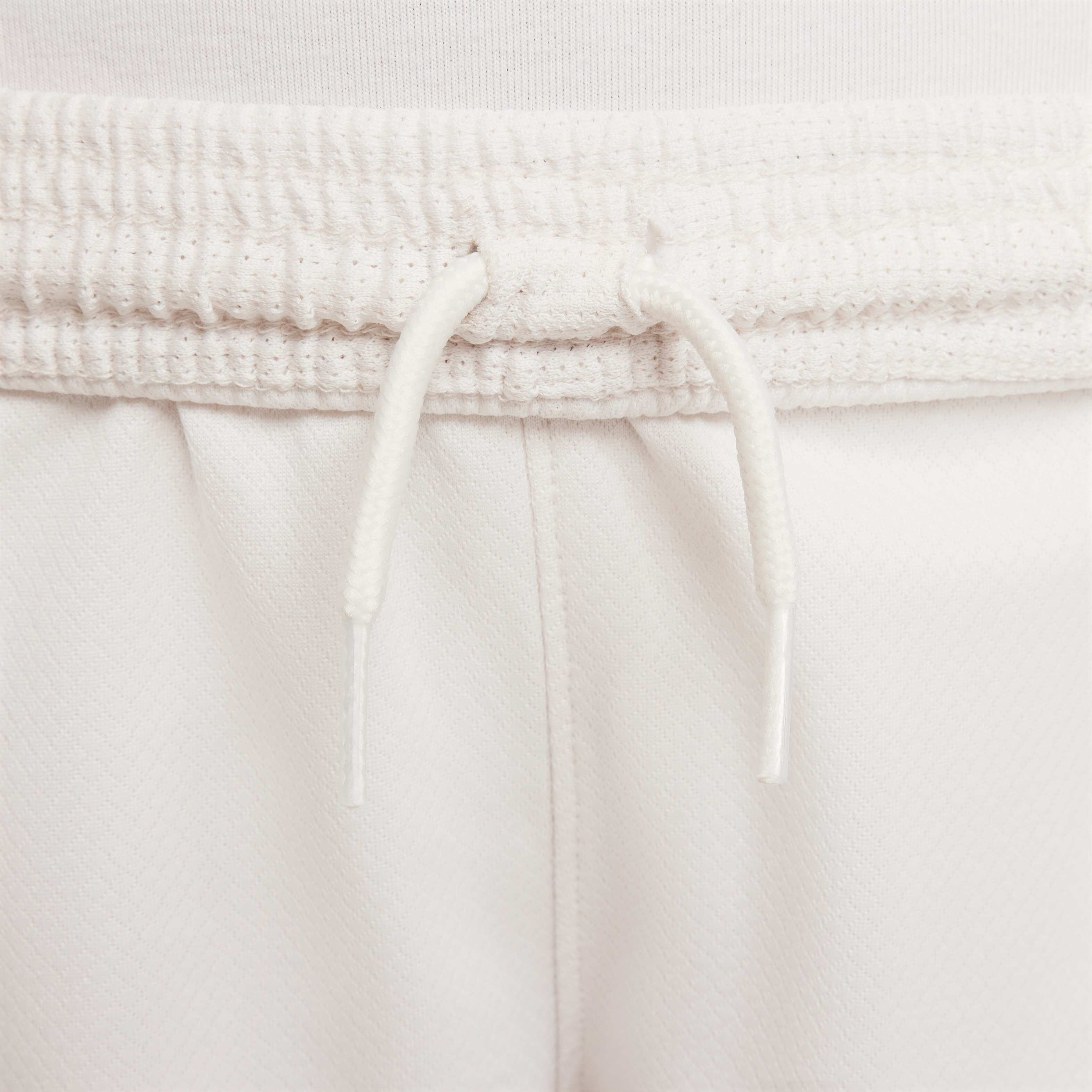 Chelsea F.C. 2025/26 Stadium Away image number 3