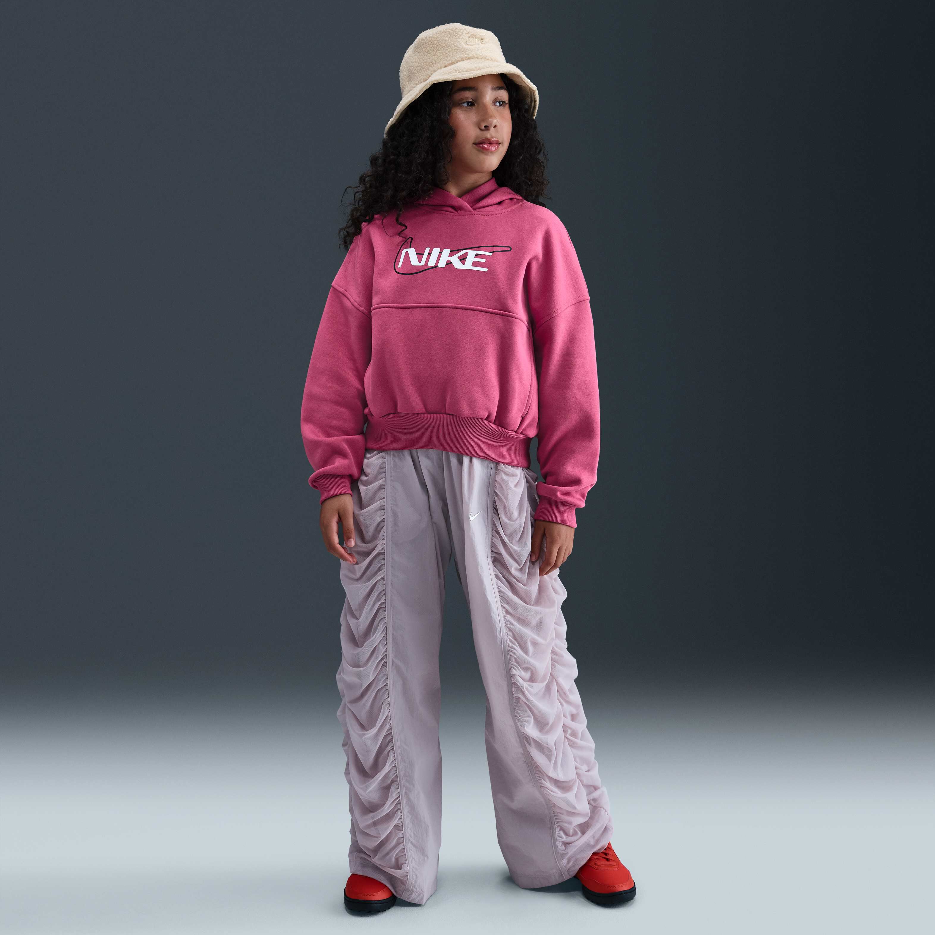 نايكي سبورتسوير كلوب فليس image number 3