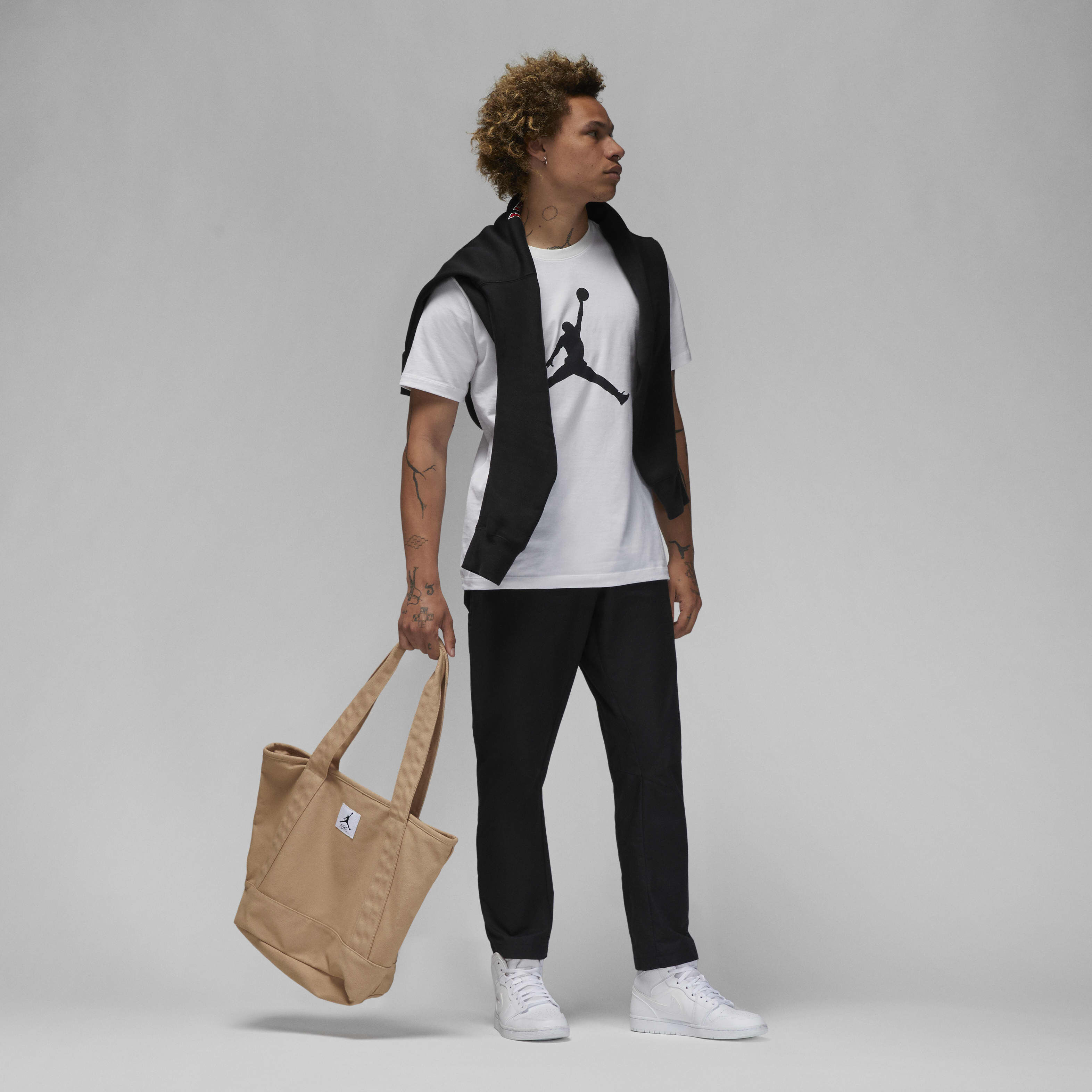 ■Nike■ Jumpman T-shirt M White Black CJ0921100 CJ0921-100 JORDAN Jumpman T-Shirt CJ0921 100 - Shiekh