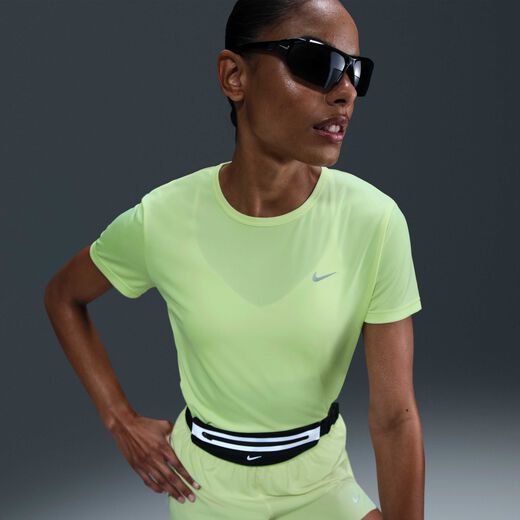 نايكي تيمبو