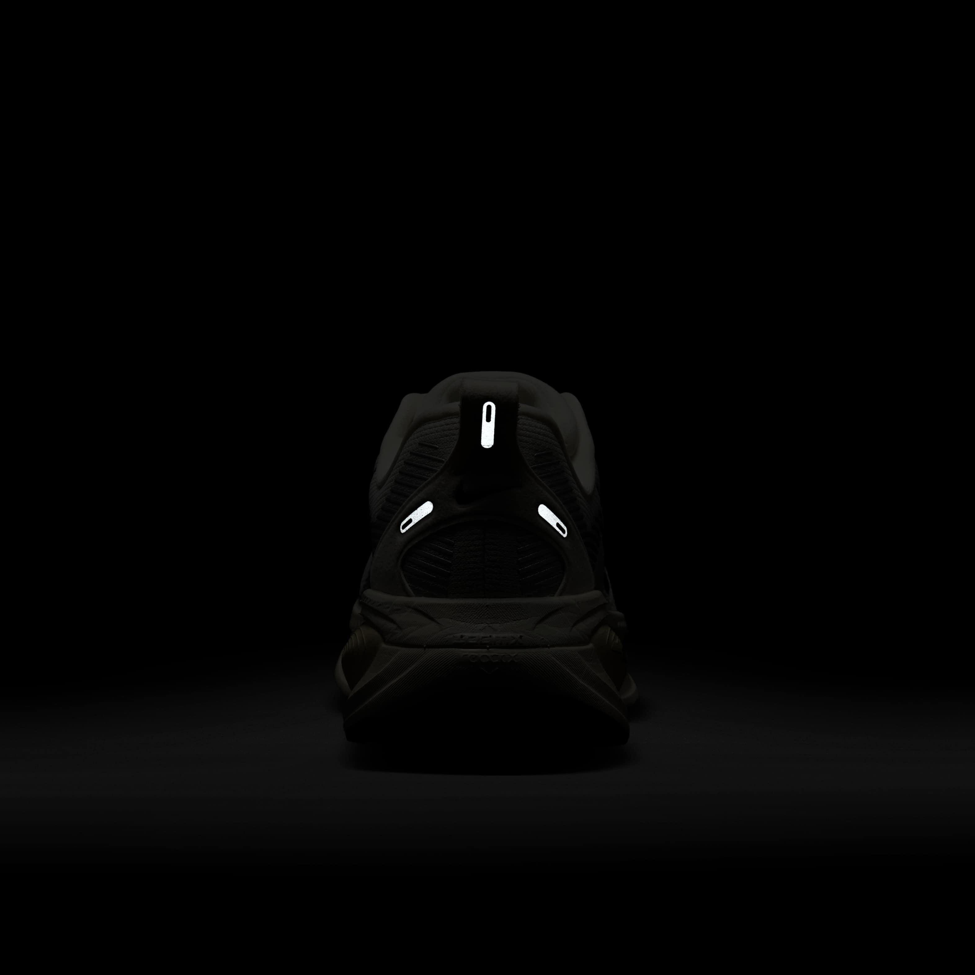 نايكي فوميرو 18 image number 8