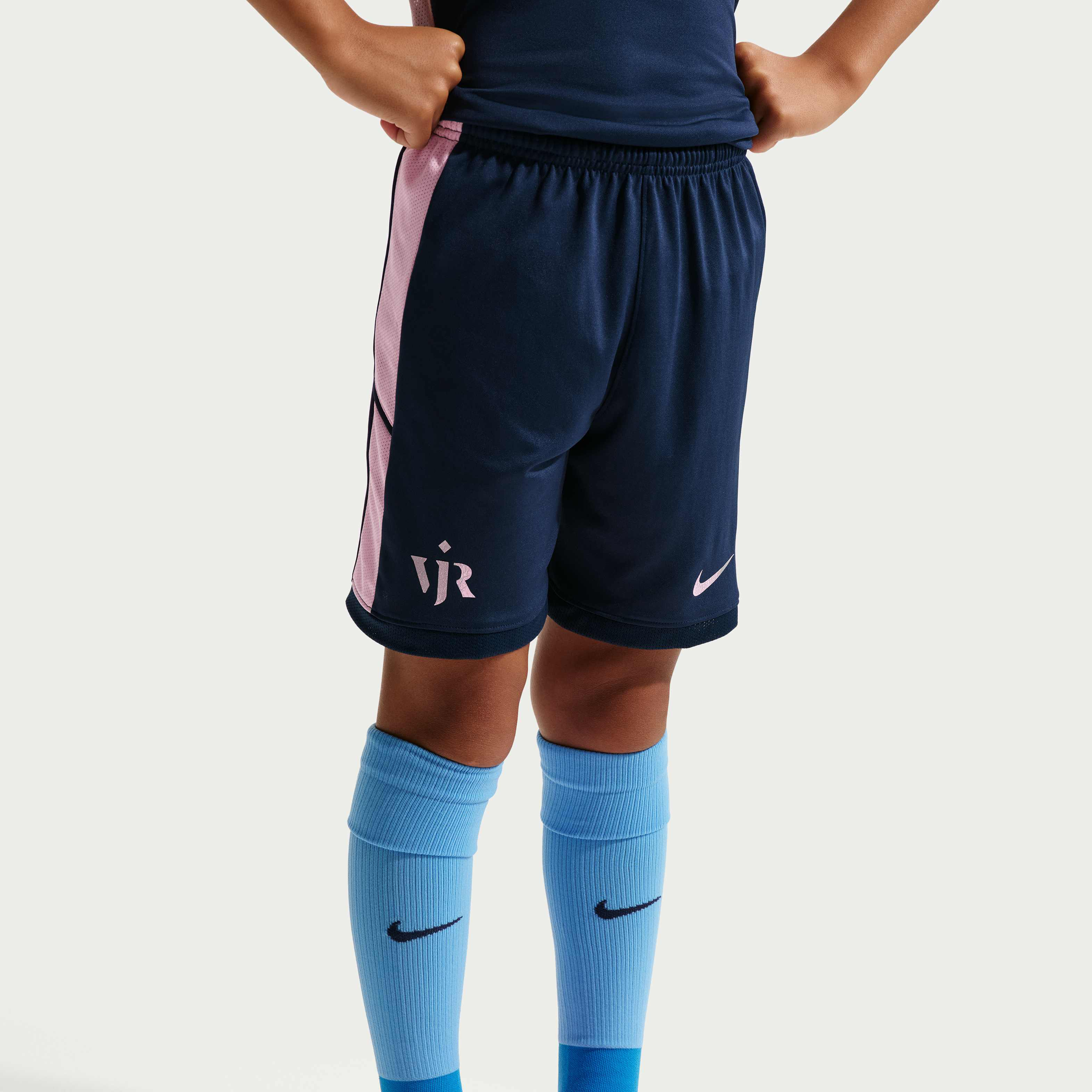 فيني جونيور أكاديمي image number 1