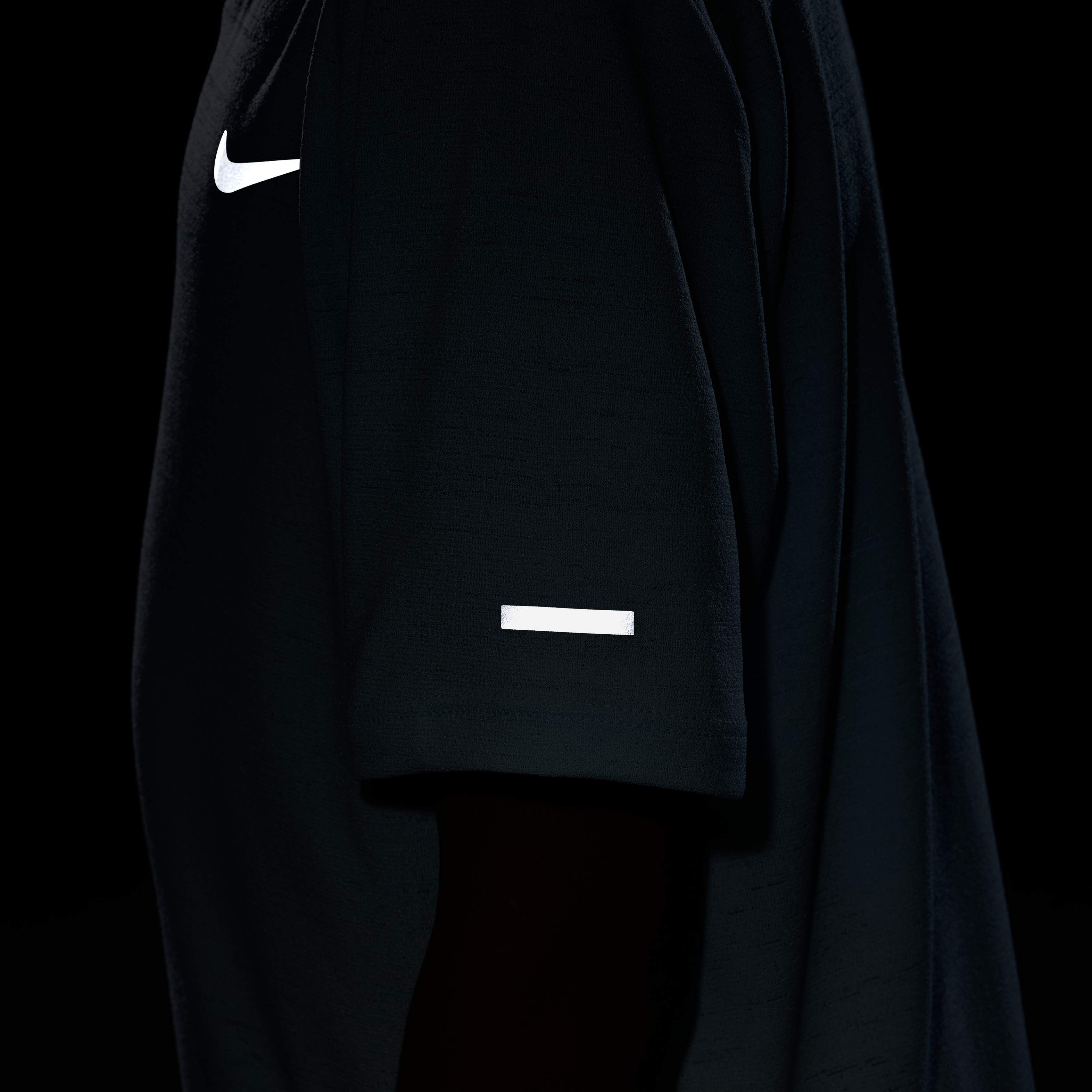 Nike Dri-FIT Miler image number 8