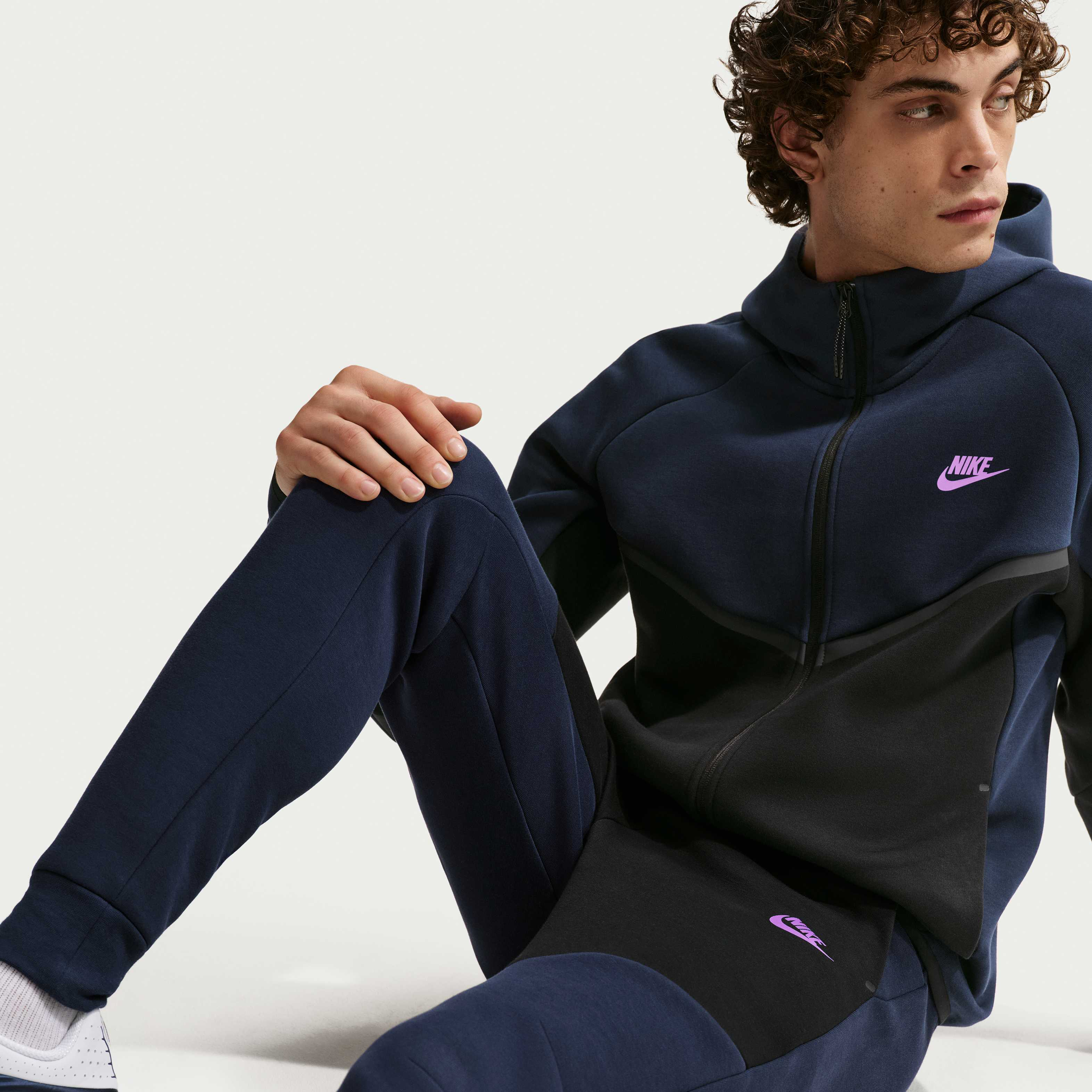 Nike Tech image number 3