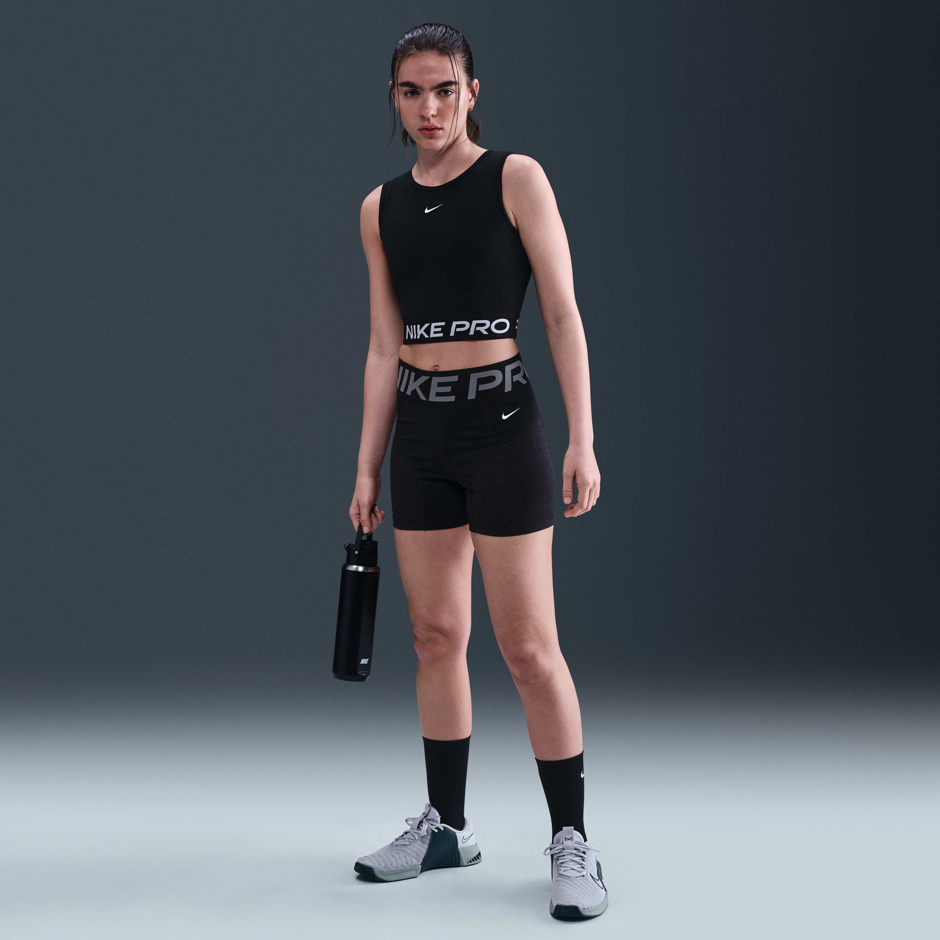 نايكي برو سكلبت image number 0