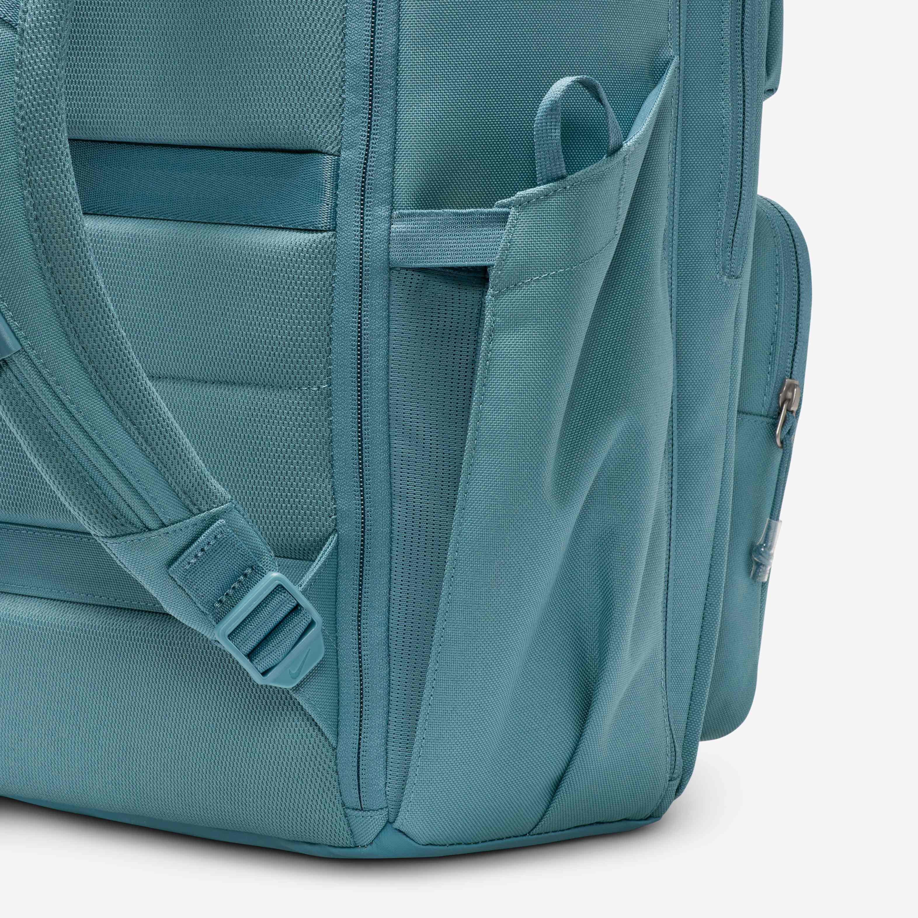 Nike Utility Power image number 10