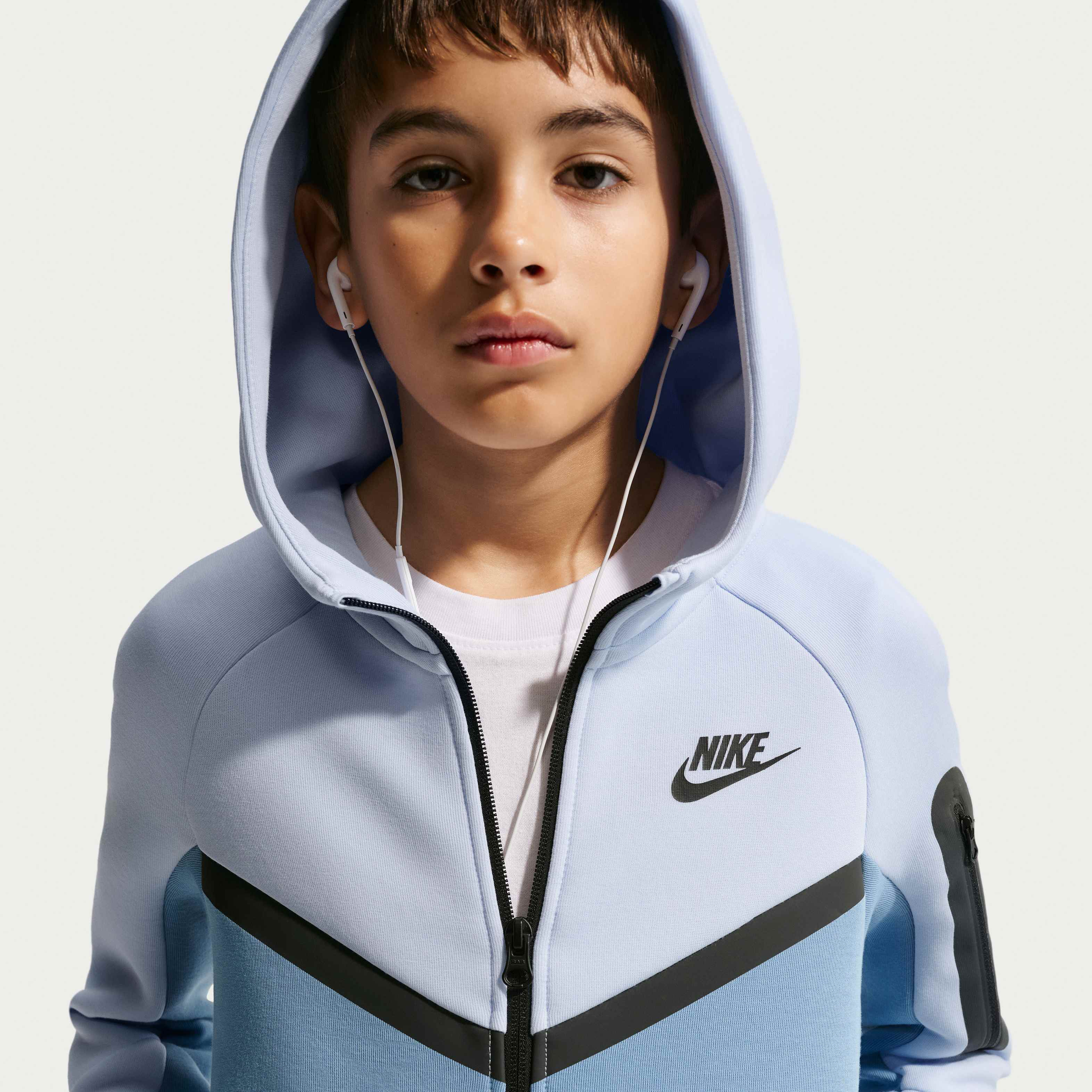 Nike Sportswear Tech Fleece image number 2