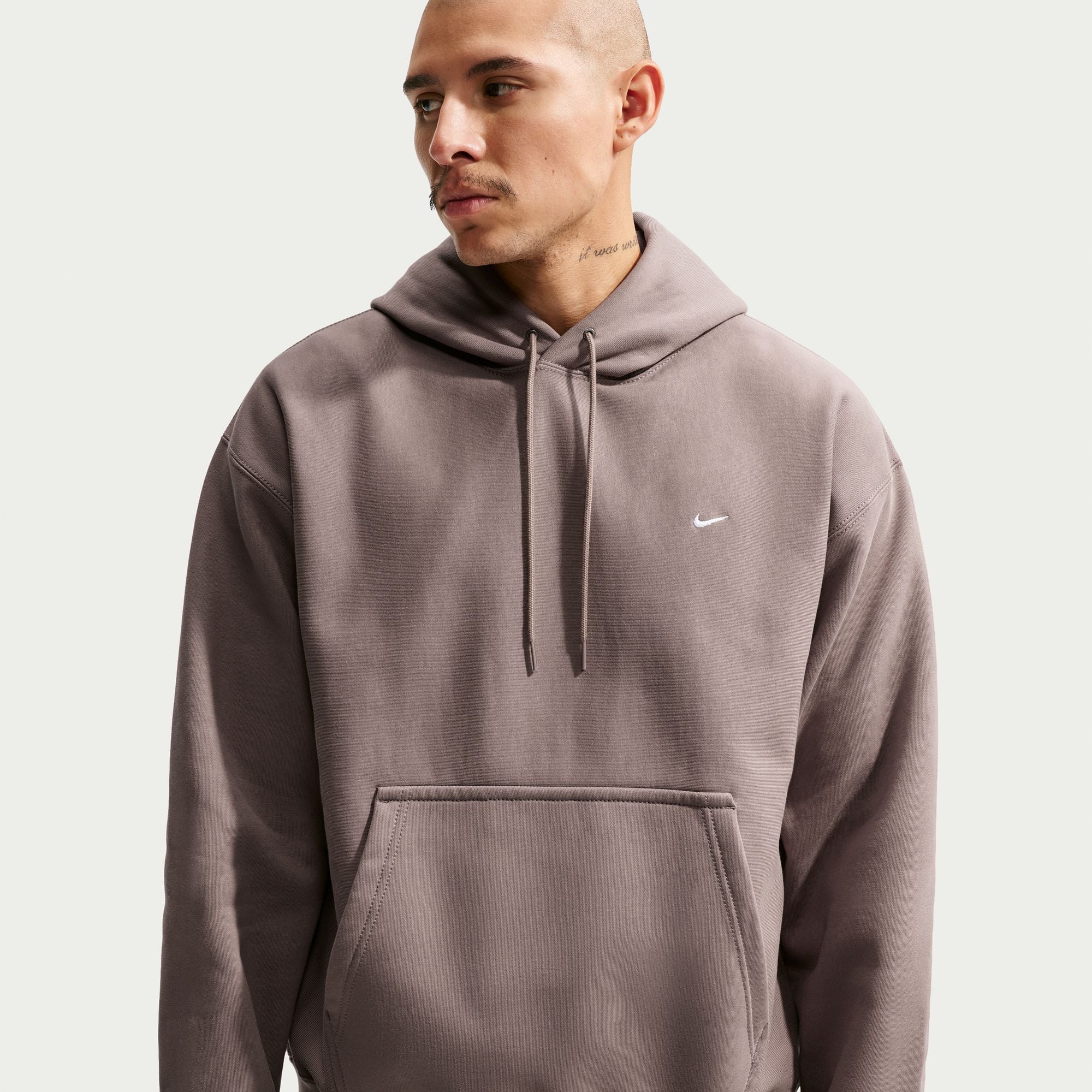 Nike Solo Swoosh image number 2