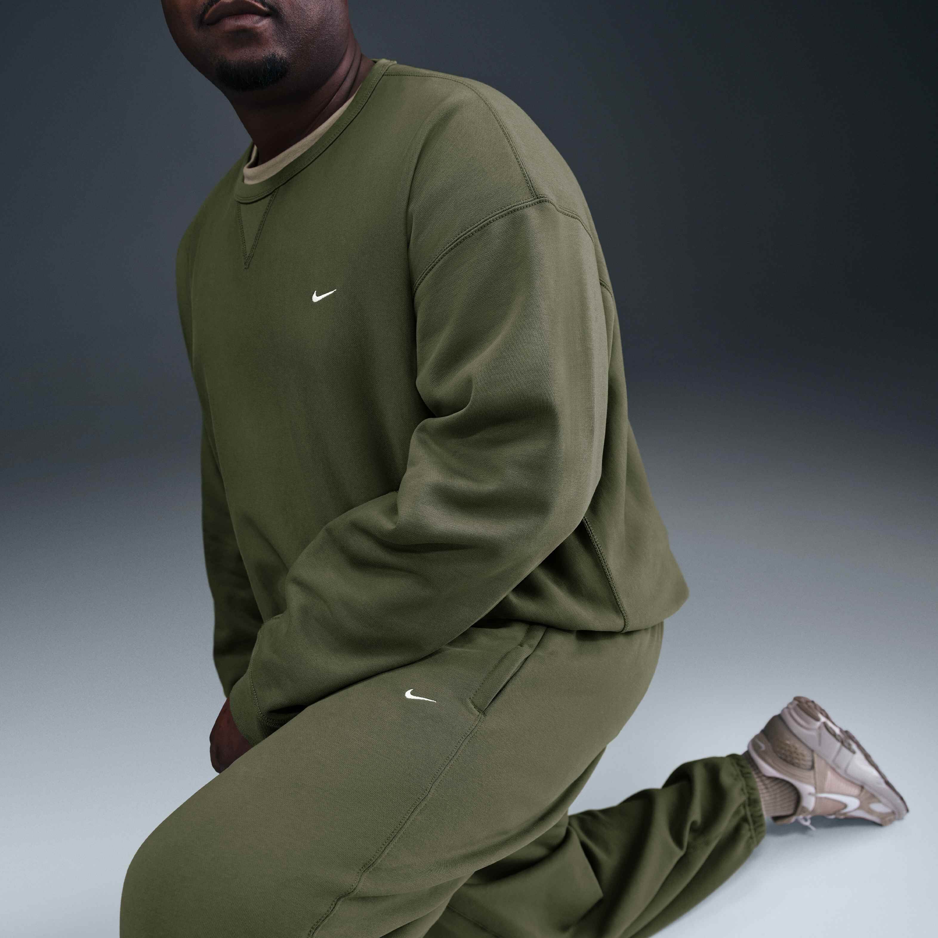 Nike Solo Swoosh image number 9