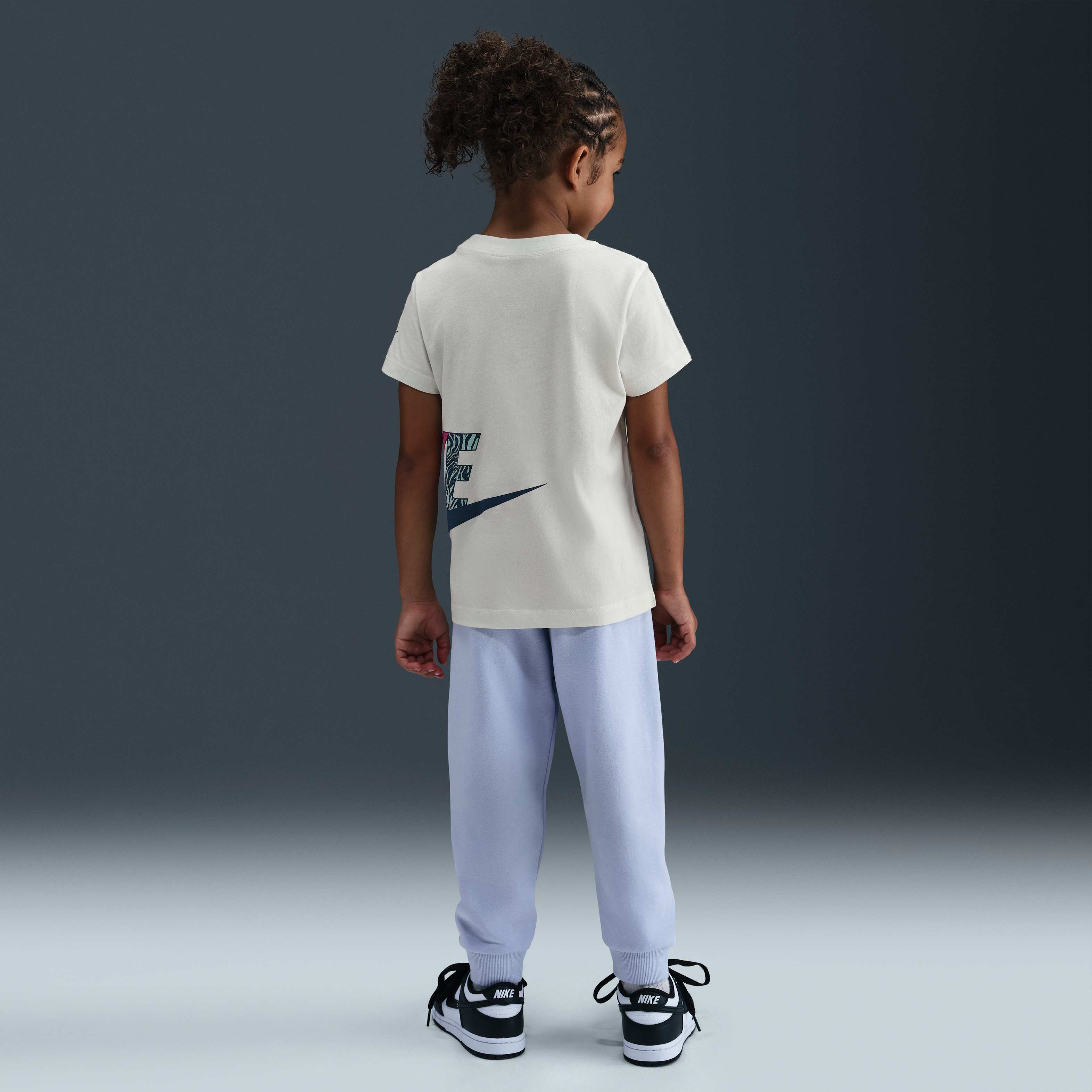 نايكي وايلد وورمث image number 4