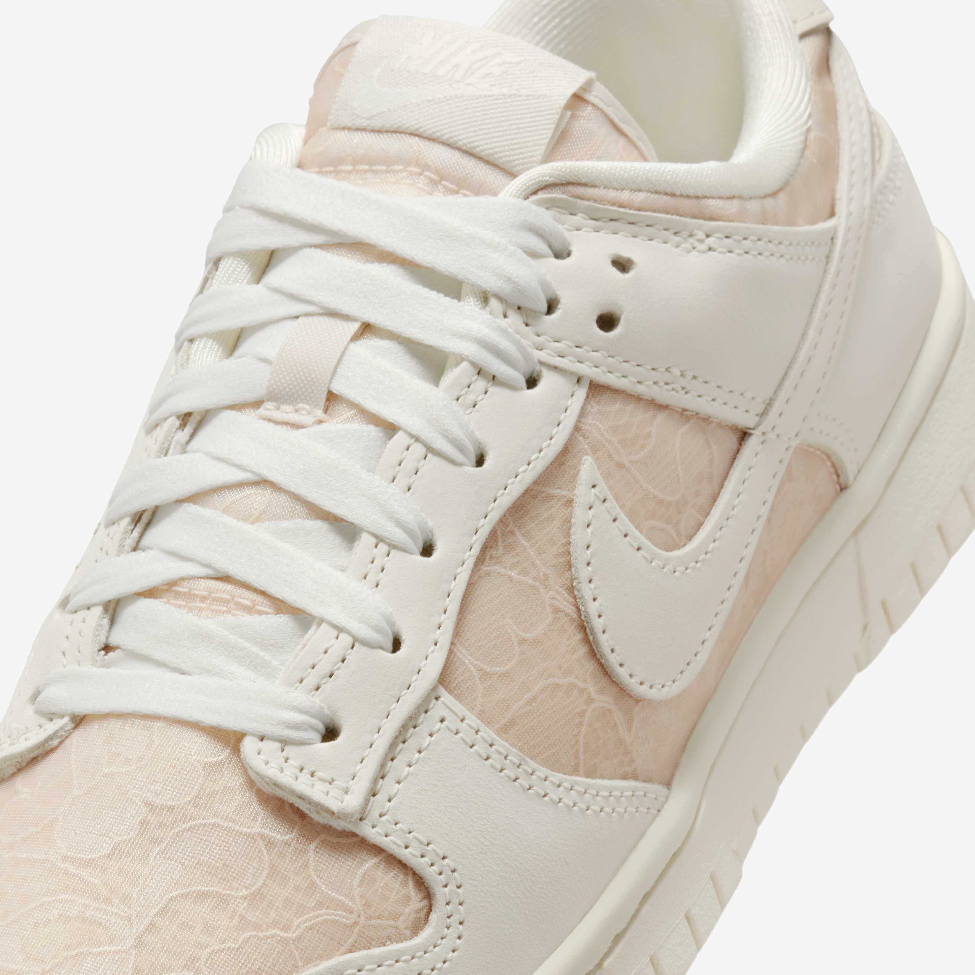 Nike Dunk Low image number 6
