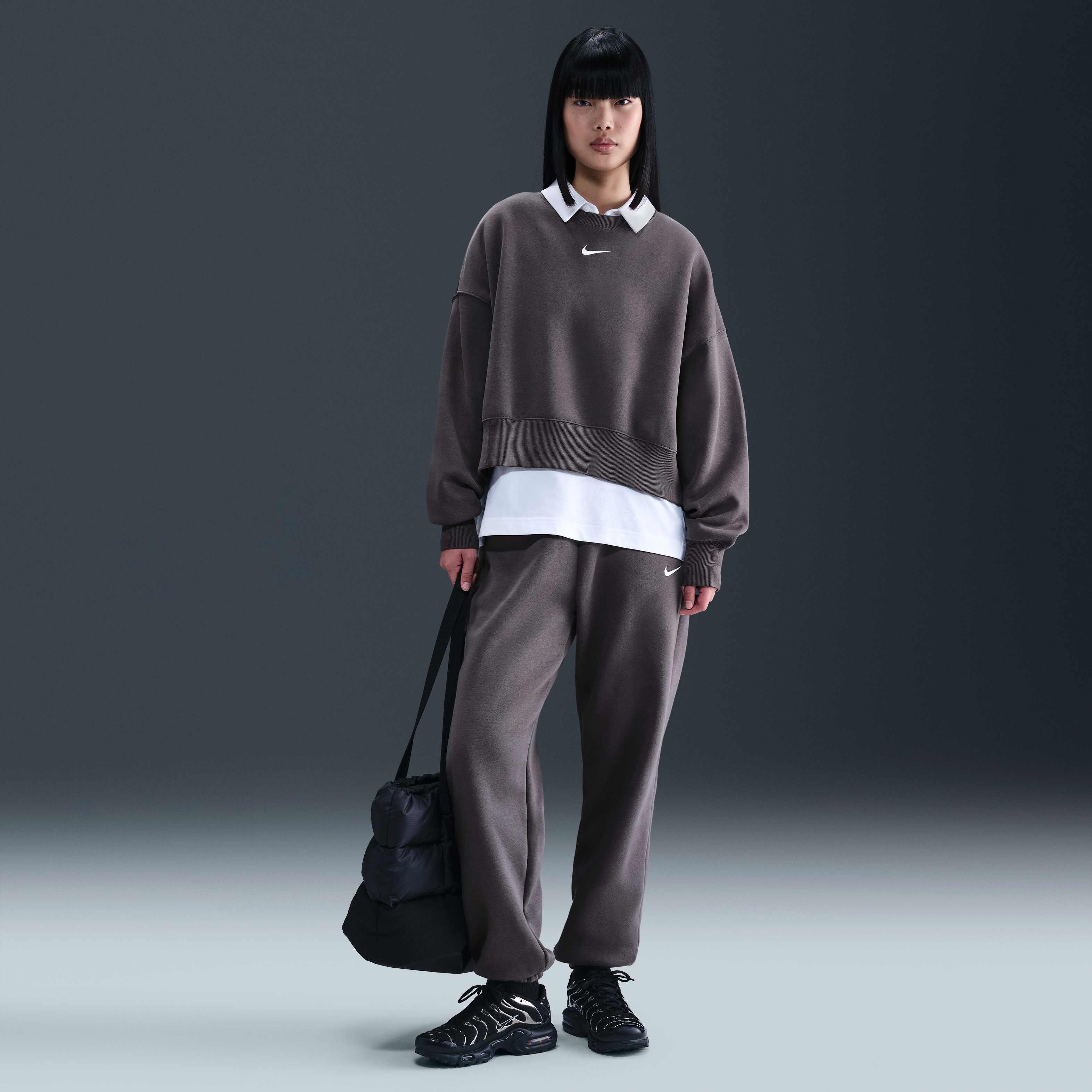 نايكي سبورتسوير فونيكس فليس image number 3