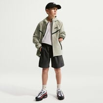 نايكي سبورتسوير تك