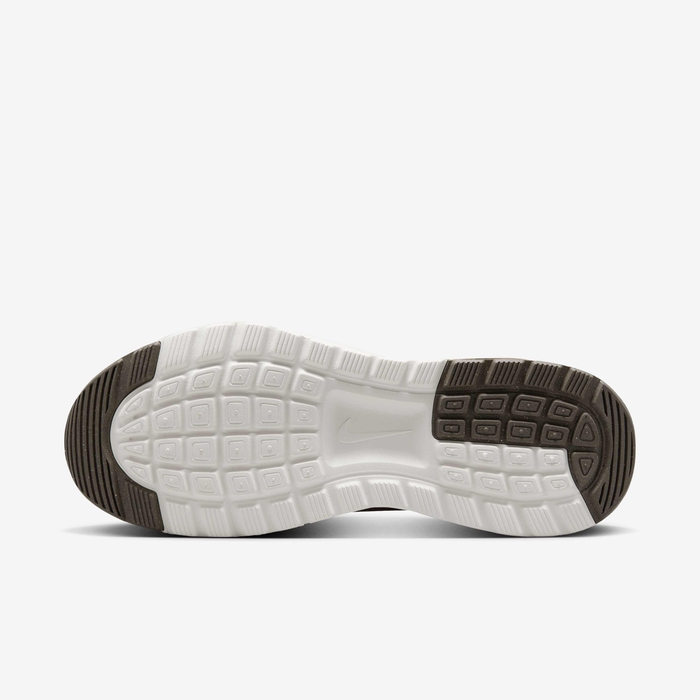 Nike Air Max Nuaxis image number 1 Nike Air Max Nuaxis image number 1