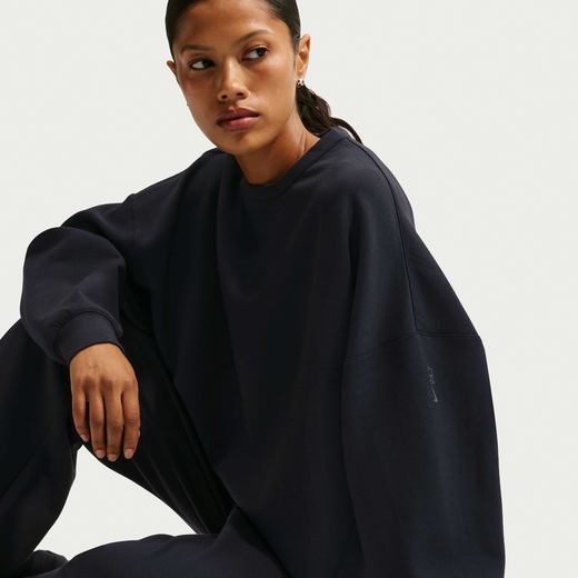 Black Collection-Nike, Nike 24.7 ImpossiblySoft, Women's Dri-FIT Oversized Crew-Neck Top