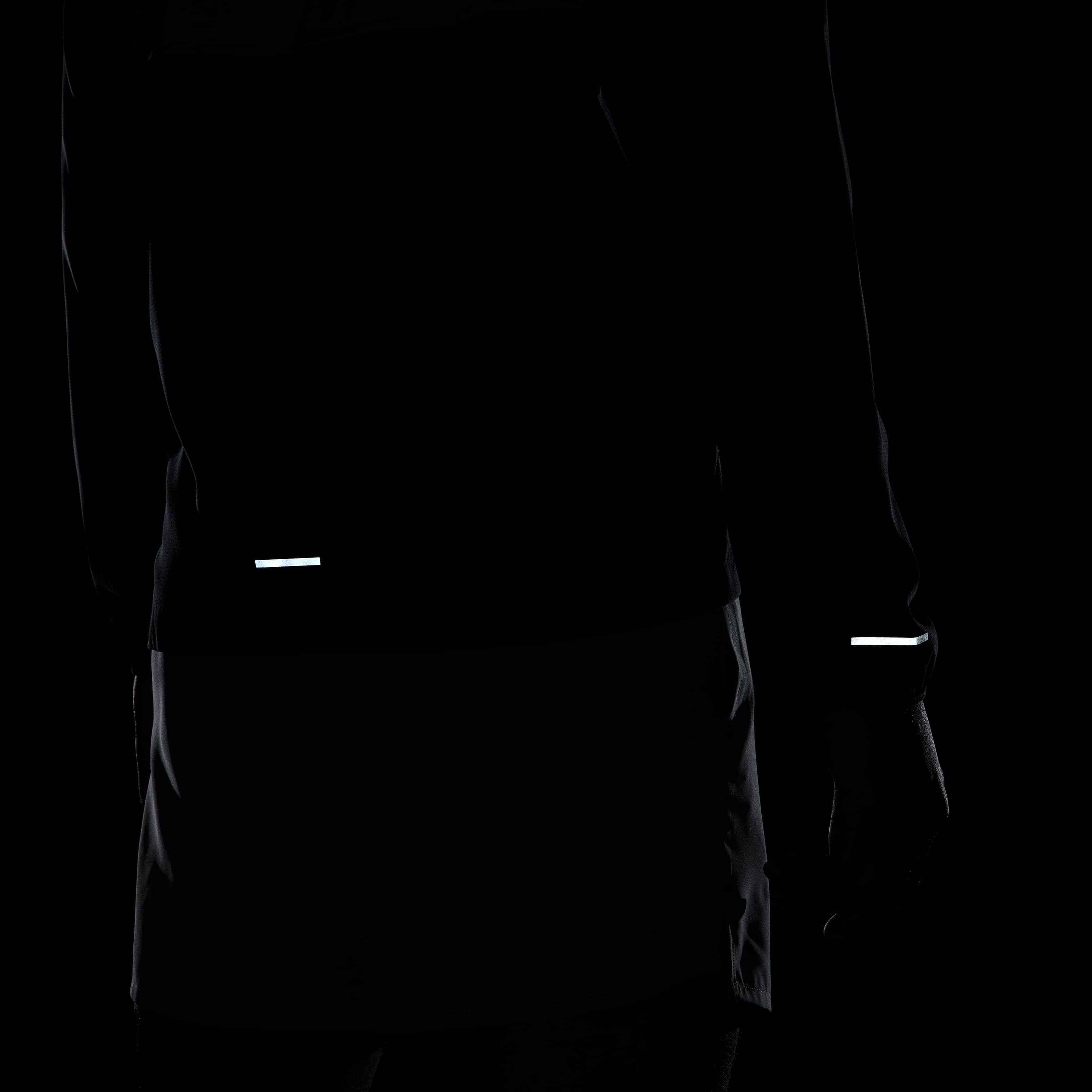 نايكي ايمبوسبلي لايت ويندرانر image number 7