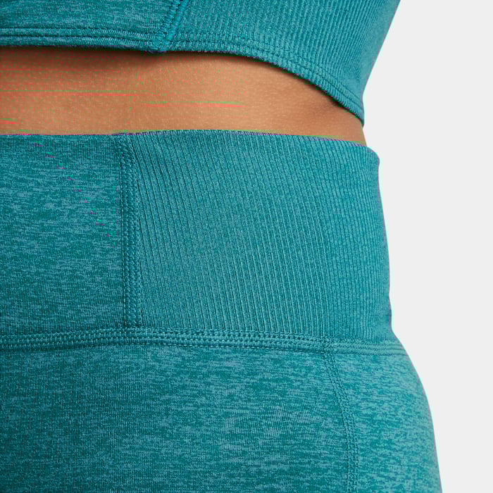 Nike Yoga Dri-FIT image number 2 Nike Yoga Dri-FIT image number 2