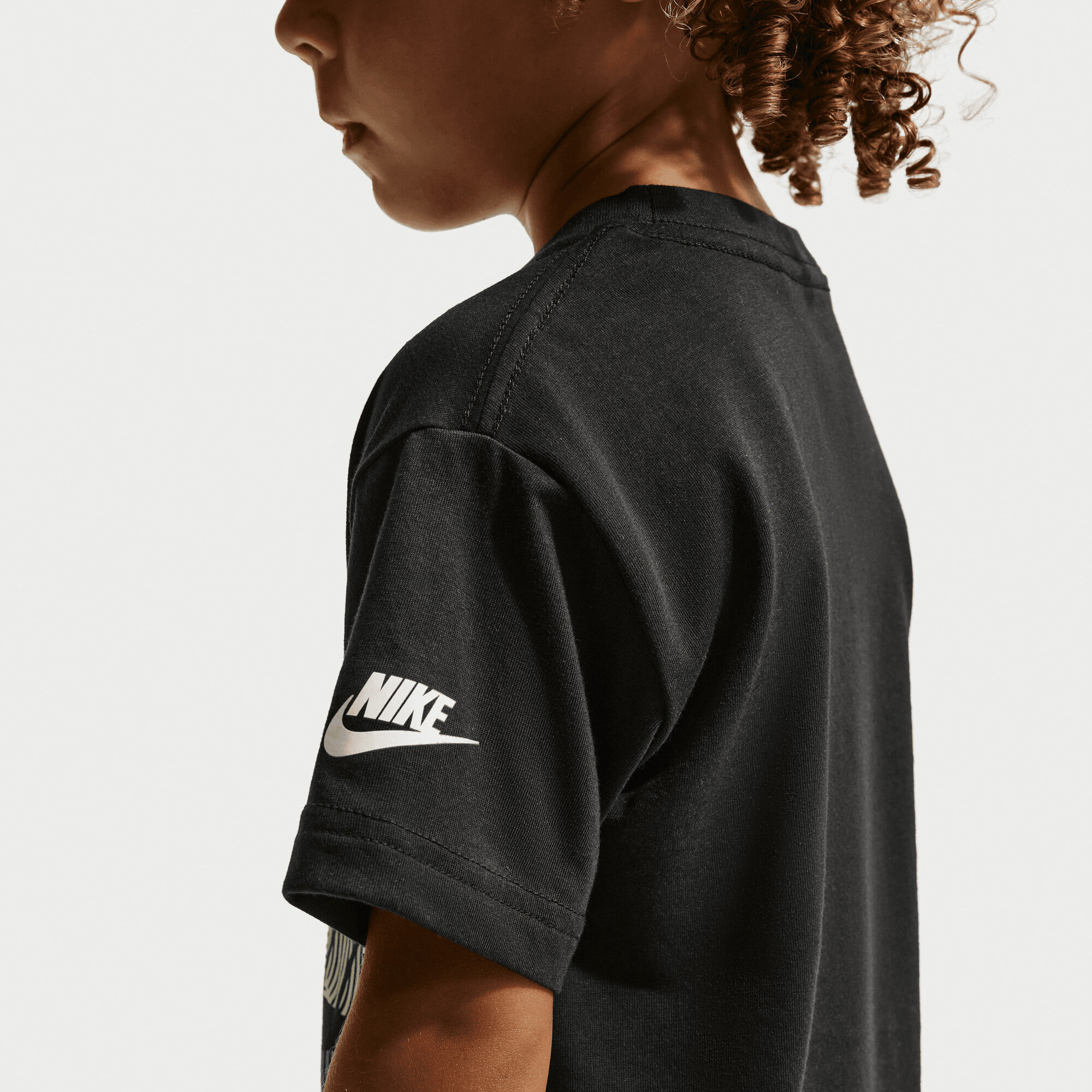 Nike Sportswear In The Zone image number 5