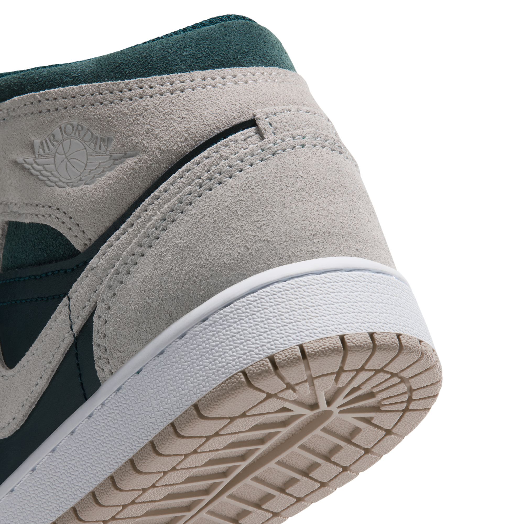 Air Jordan 1 Mid image number 10