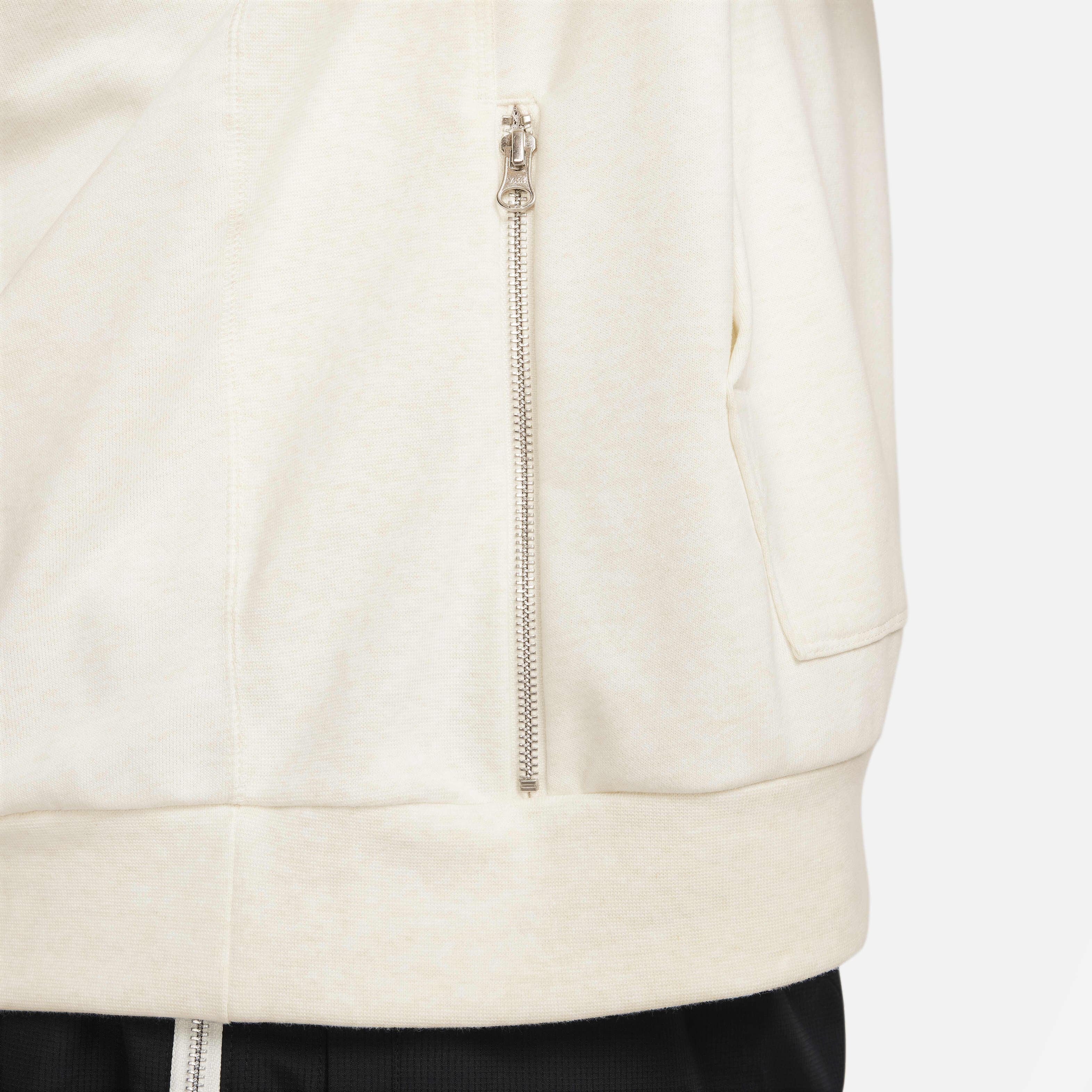 Nike Standard Issue image number 15