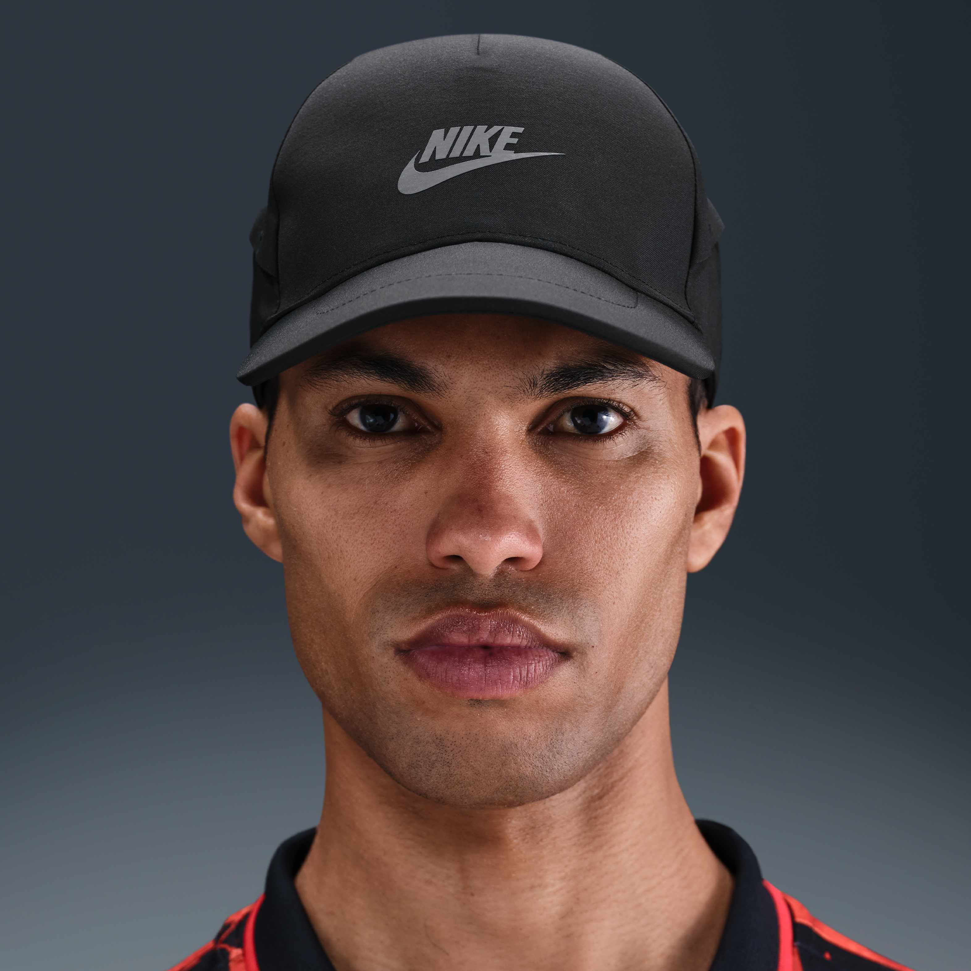 نايكي كلوب image number 2