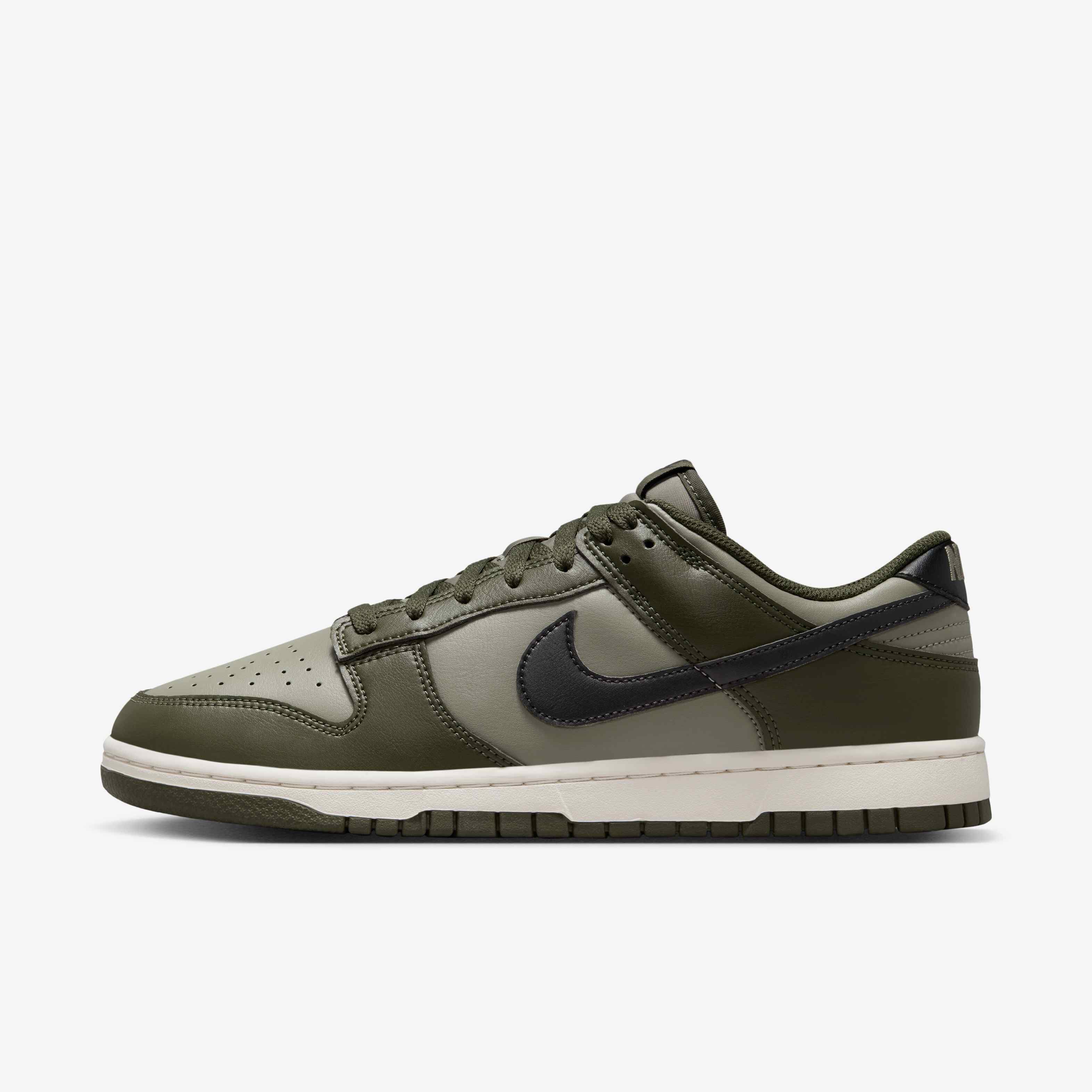 Nike Dunk Low Retro image number 0