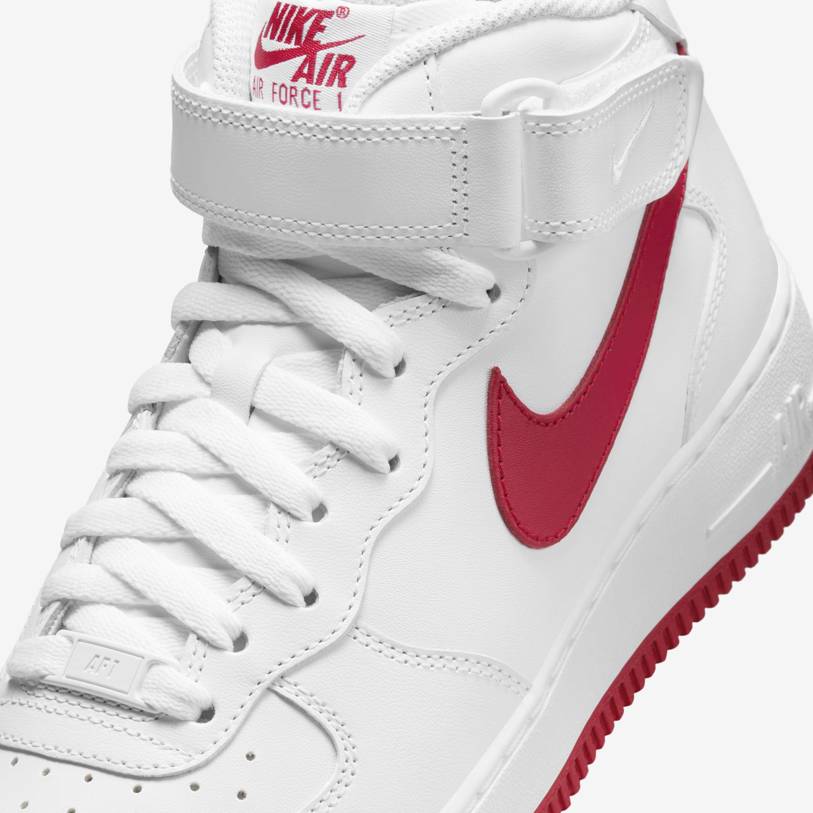 Buy Nike Air Force 1 07 Mid Women s Shoe Nike Kuwait Official