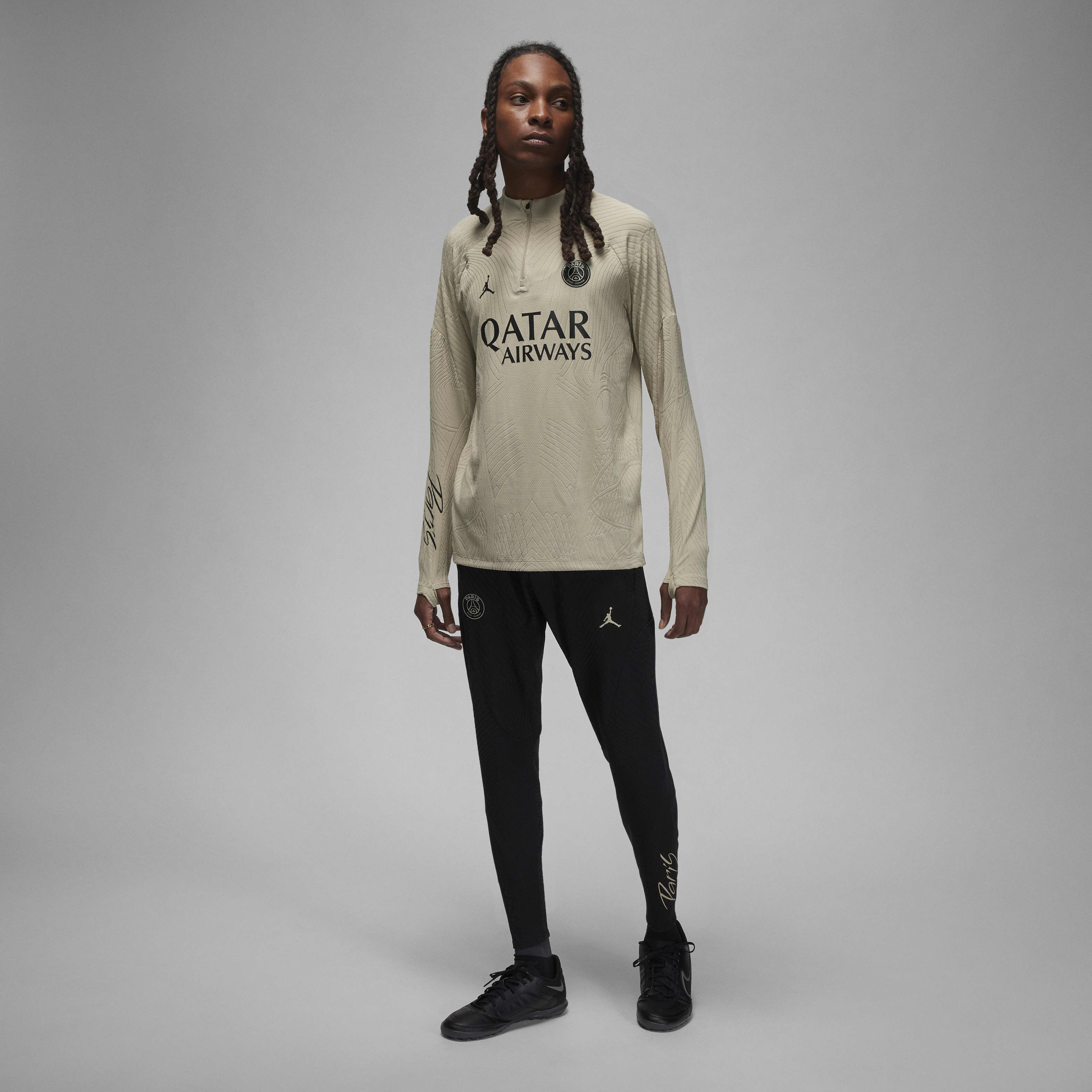 Paris Saint-Germain Strike Elite Third image number 8