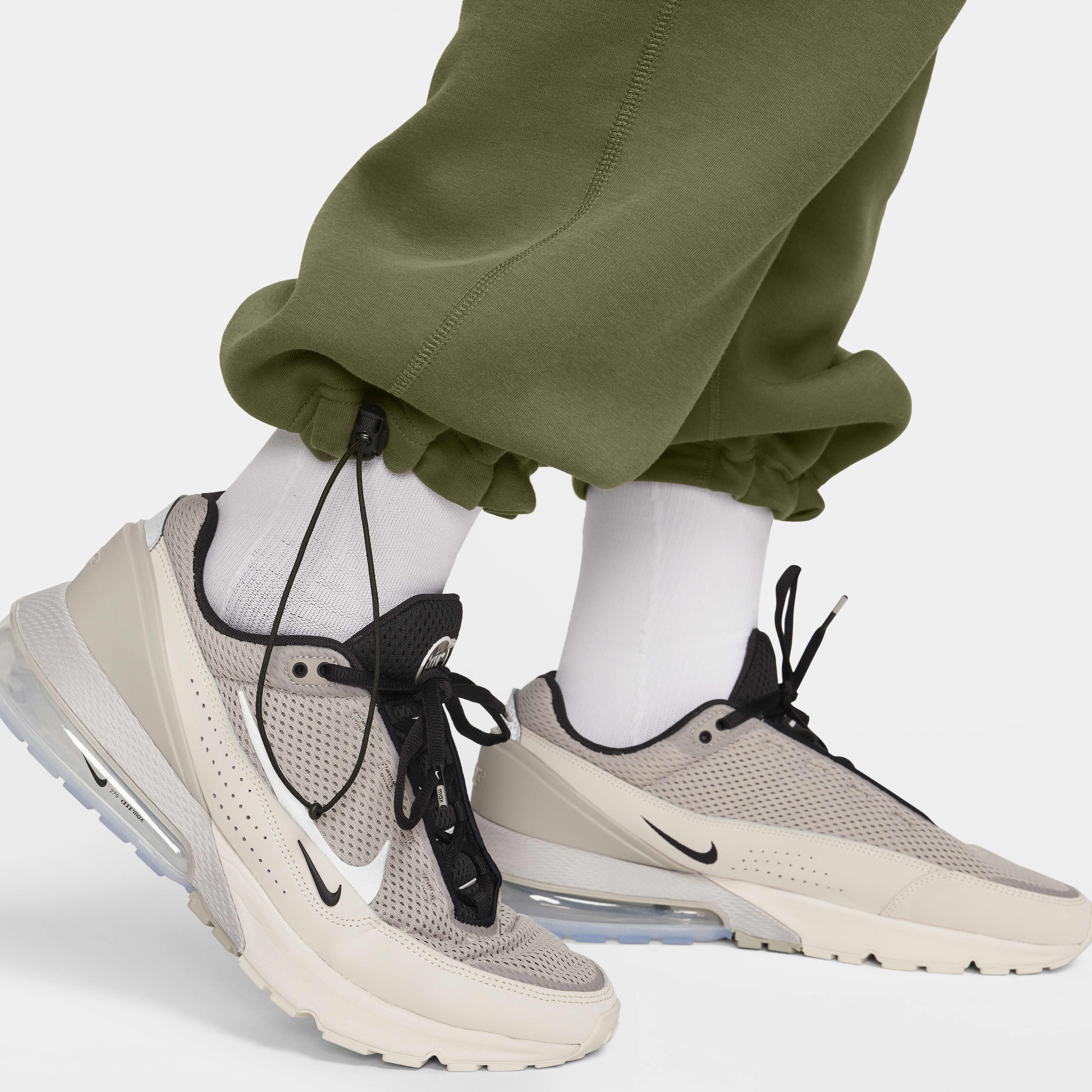 Nike Sportswear Tech Fleece image number 14