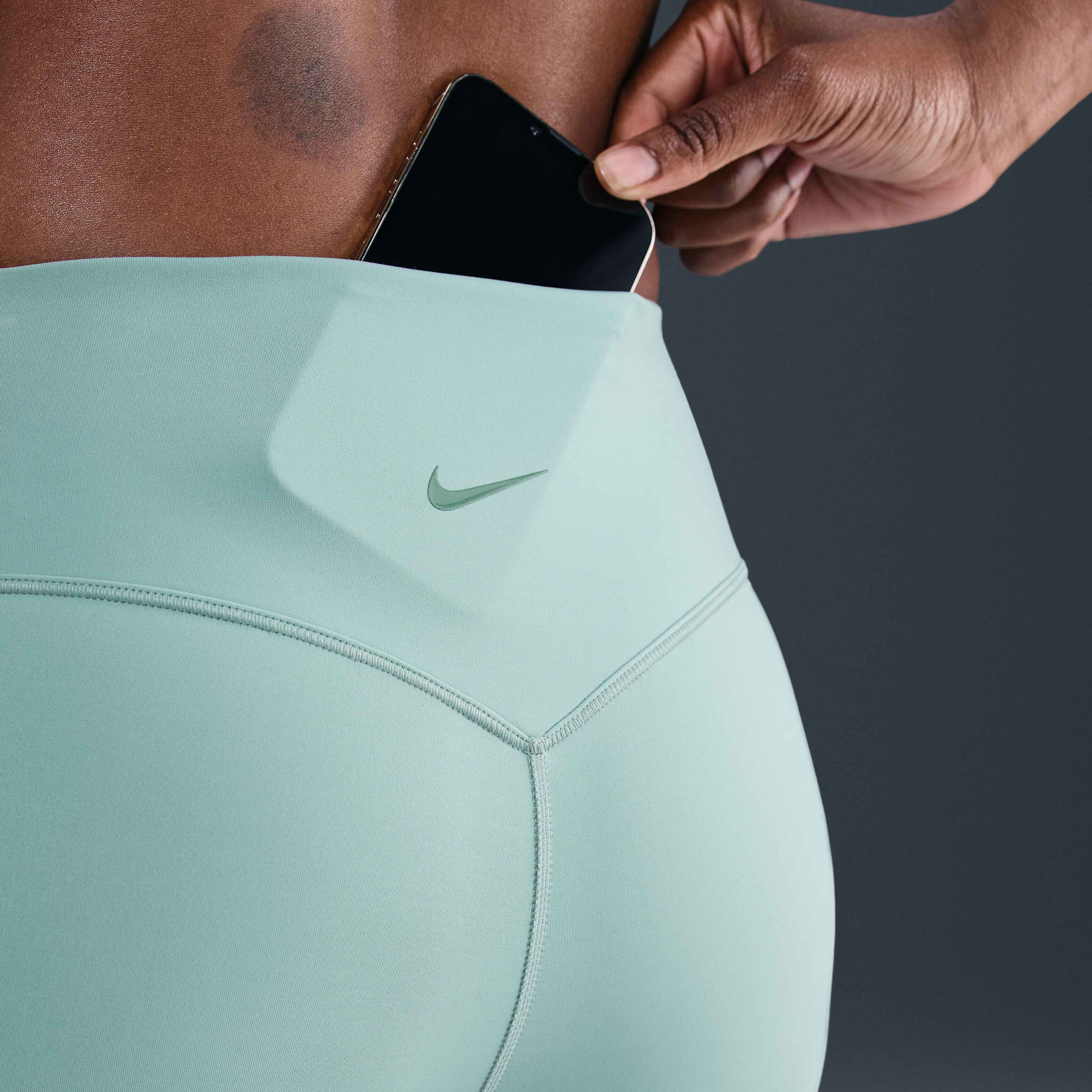 Nike Universa image number 5