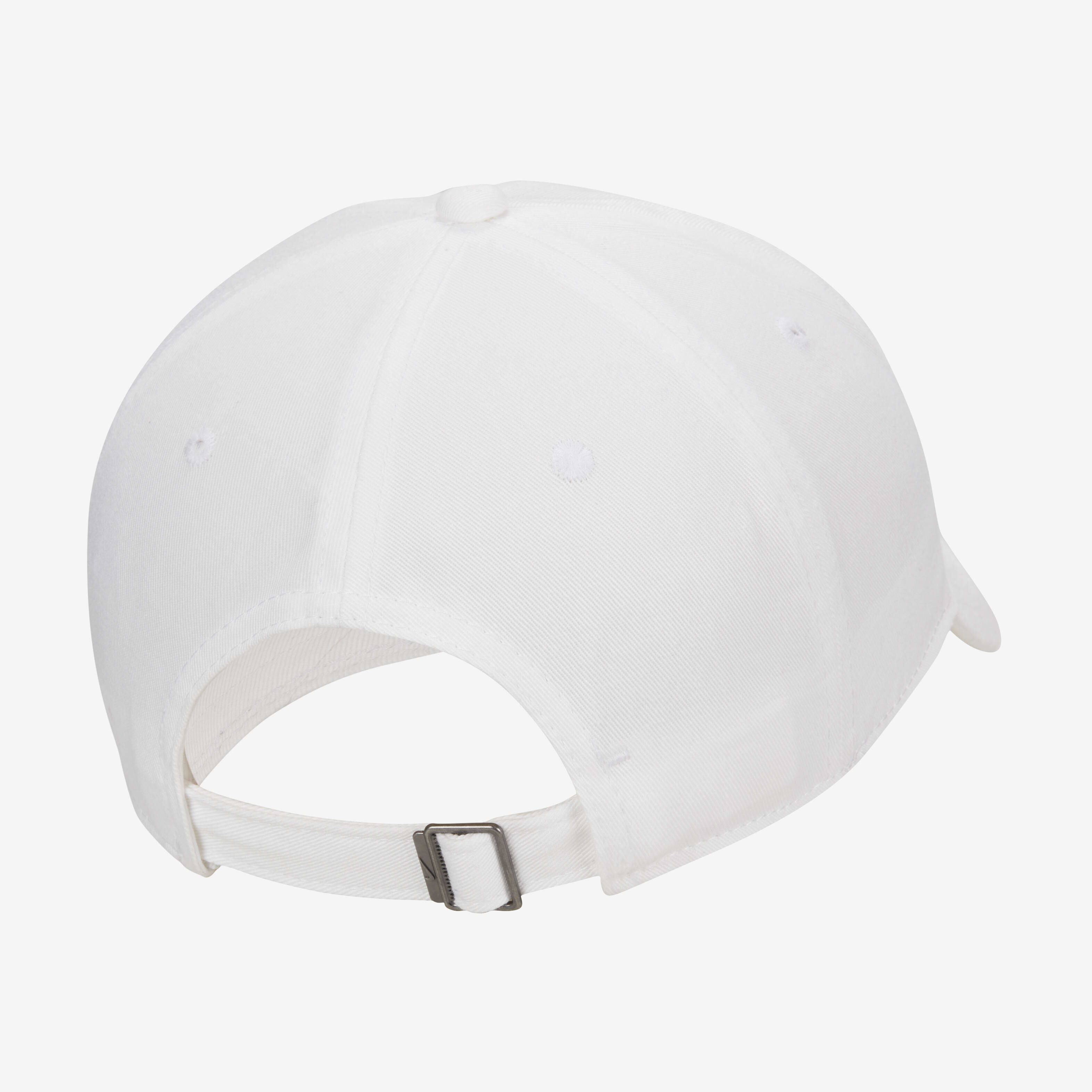 نايكي كلوب image number 1