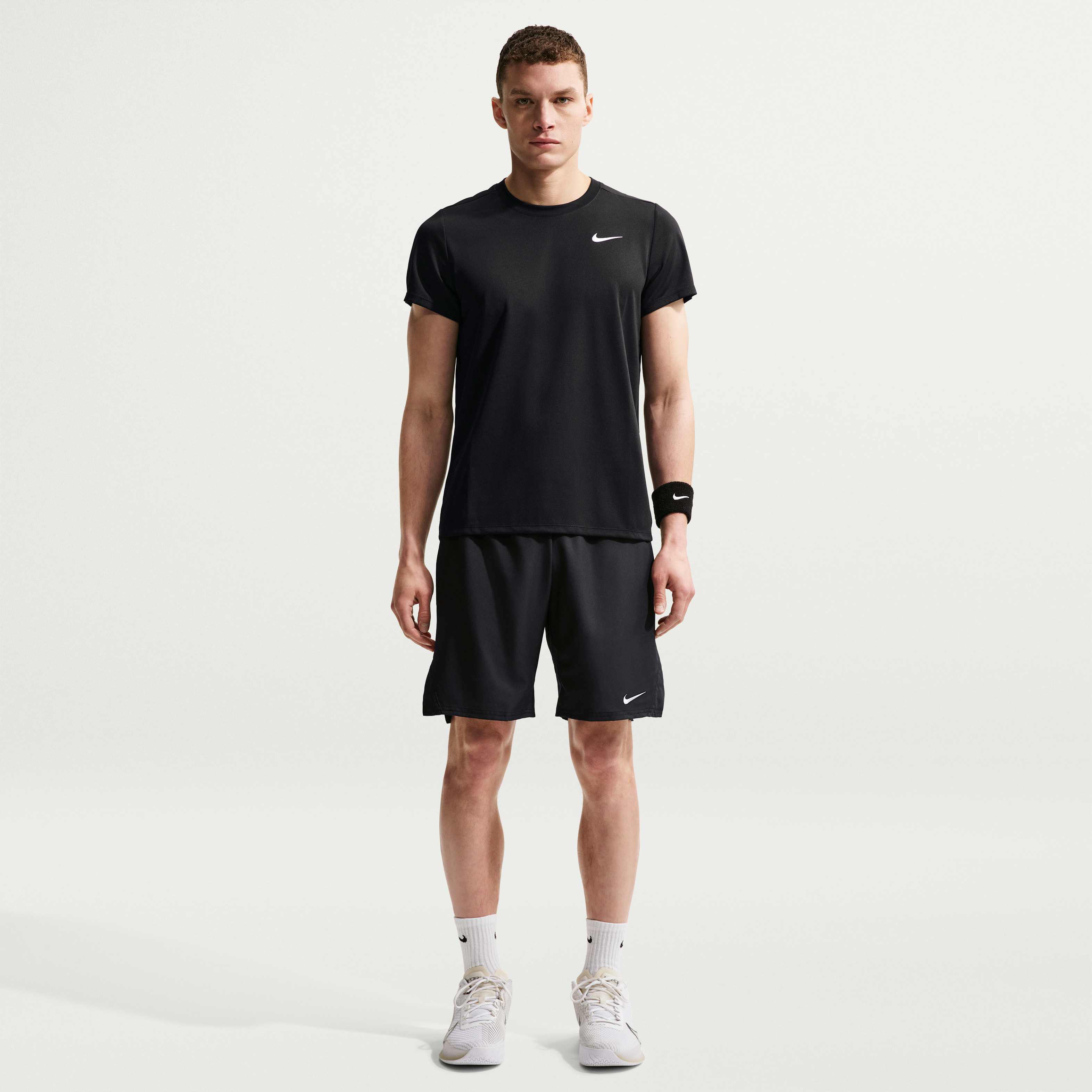 NikeCourt Victory image number 3