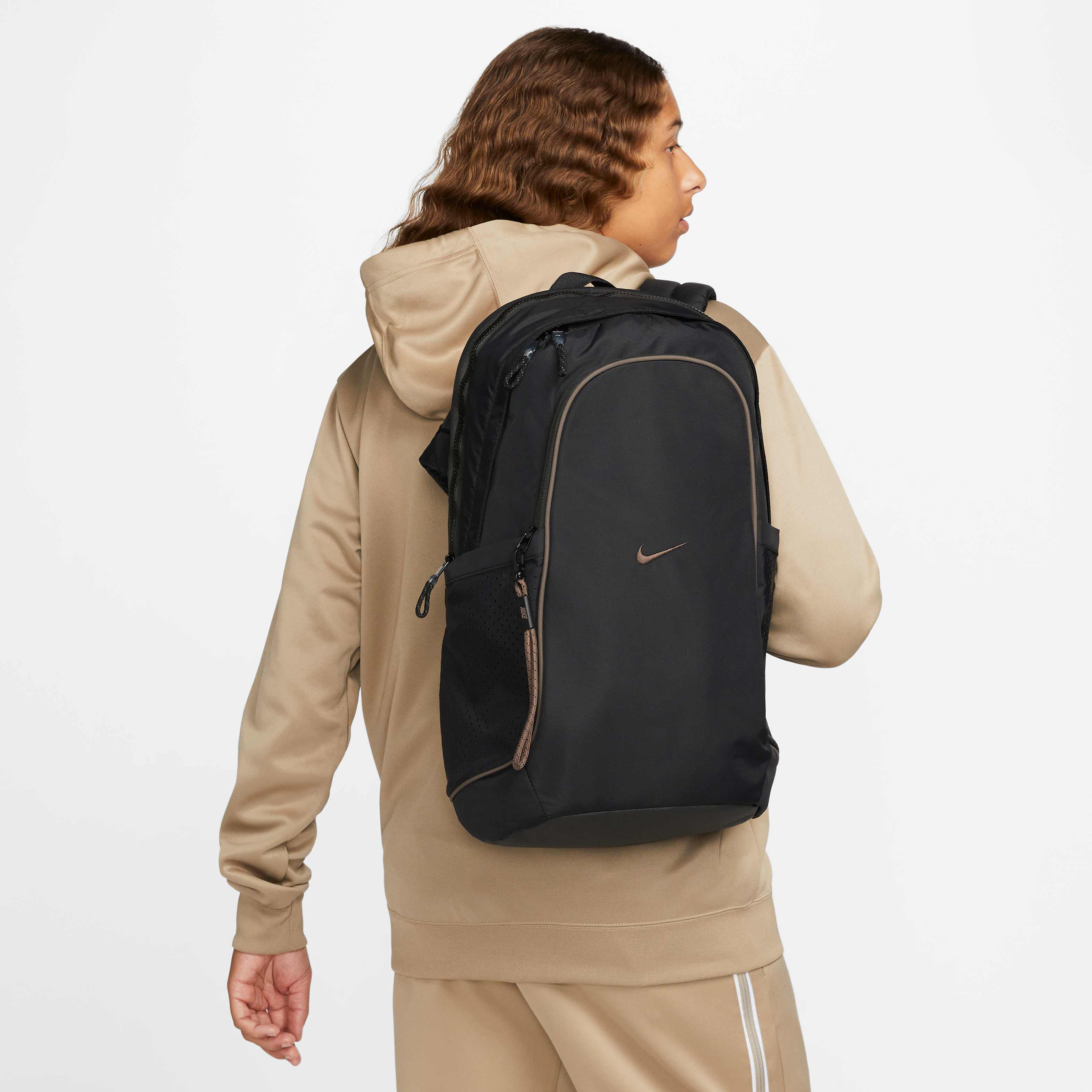 Nike Sportswear Essentials image number 0