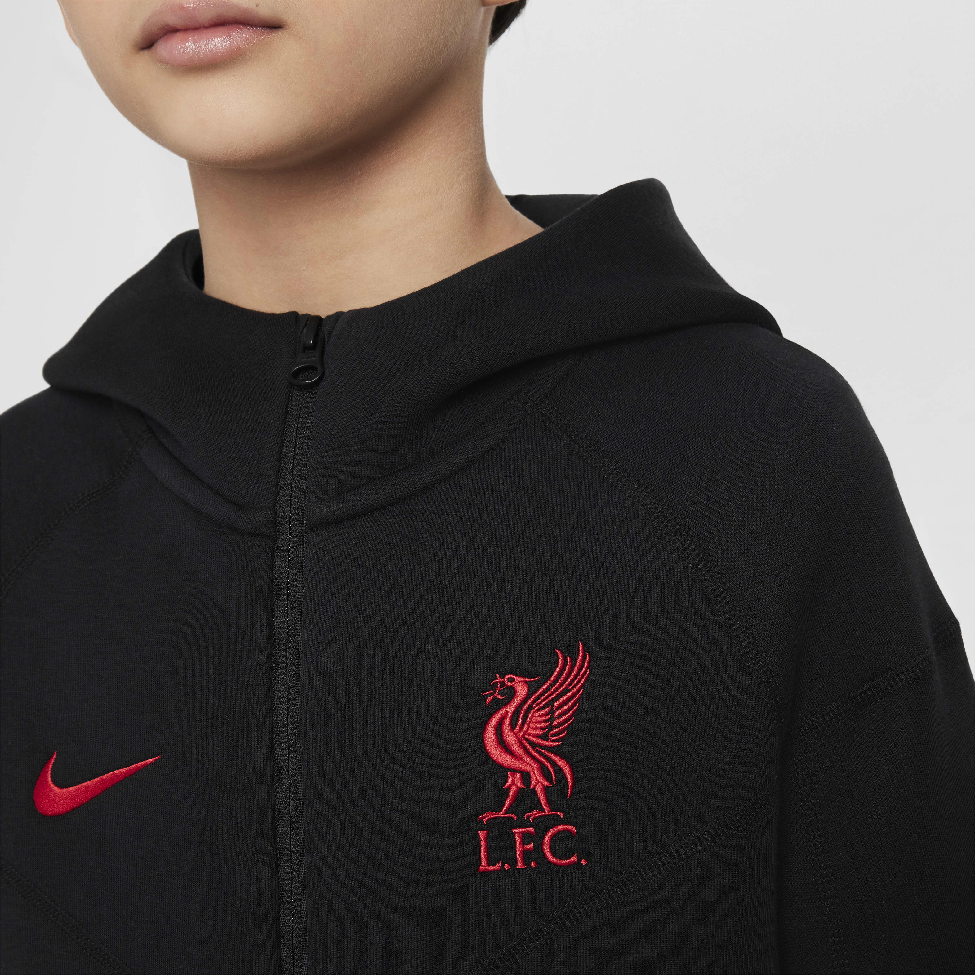 Liverpool F.C. Tech Fleece image number 3