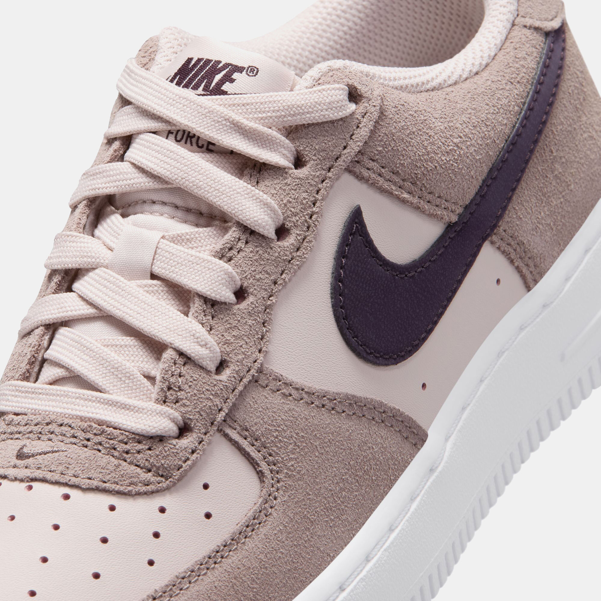 Nike Air Force 1 Essential+ image number 8