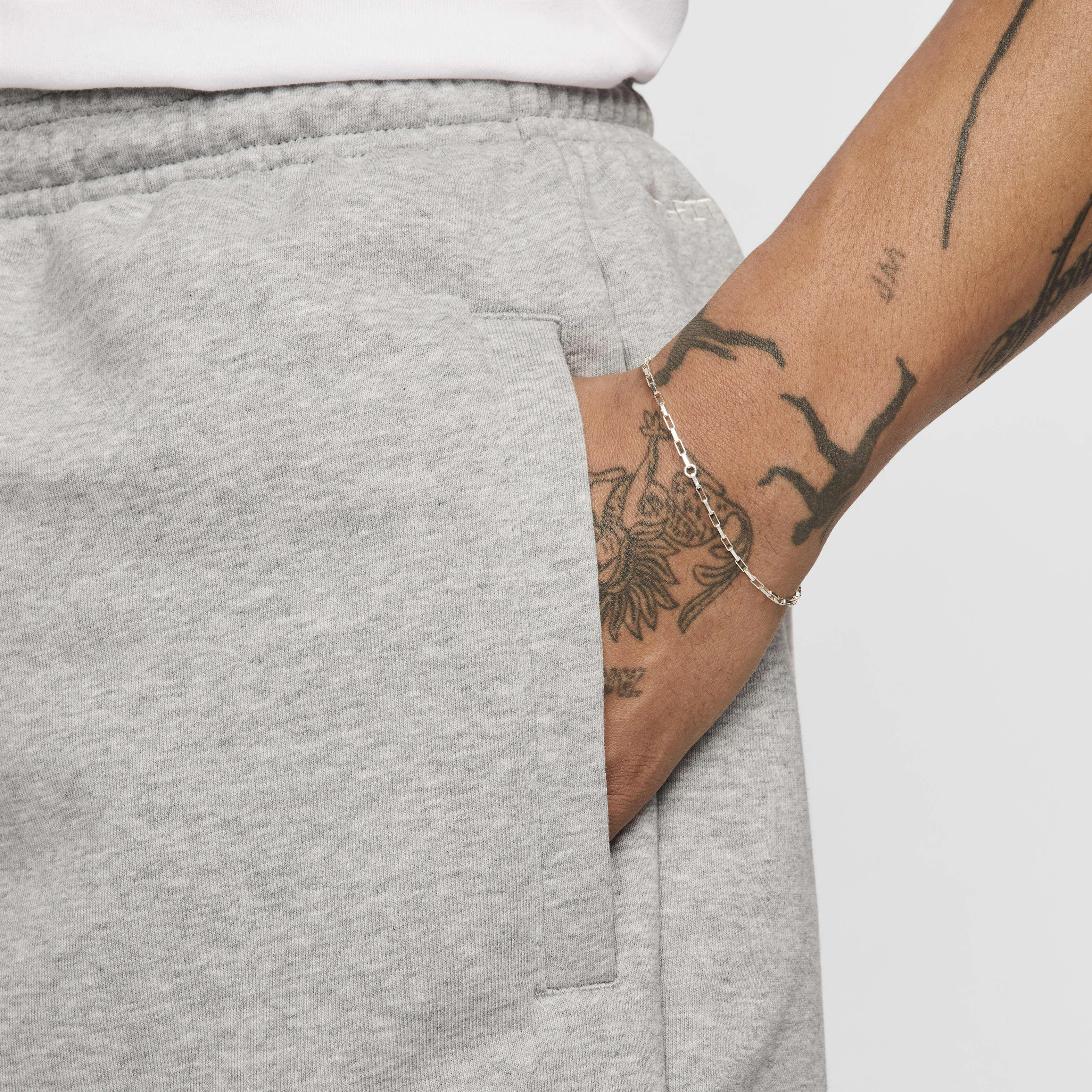 Nike Standard Issue image number 3