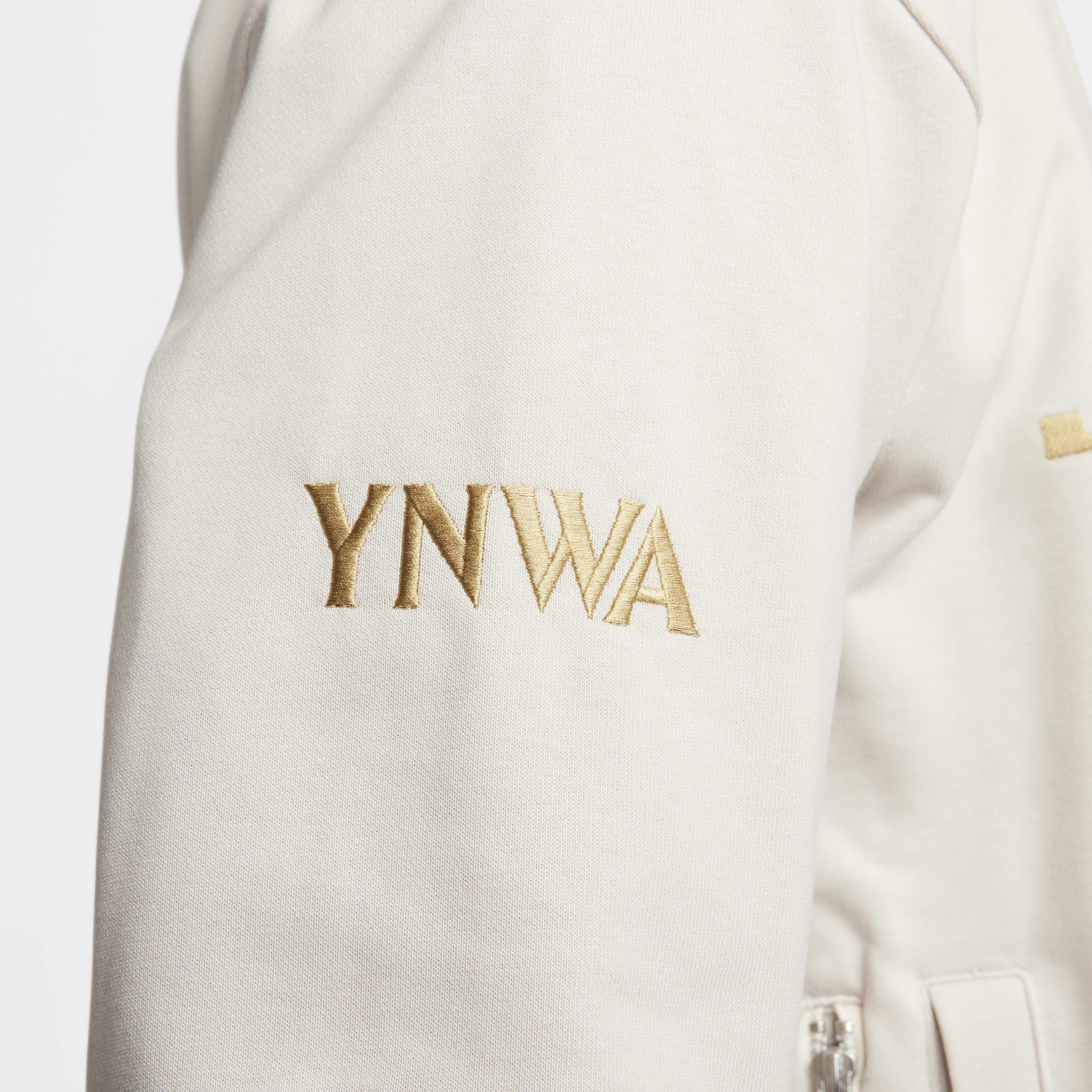 LeBron James x Liverpool F.C. image number 6