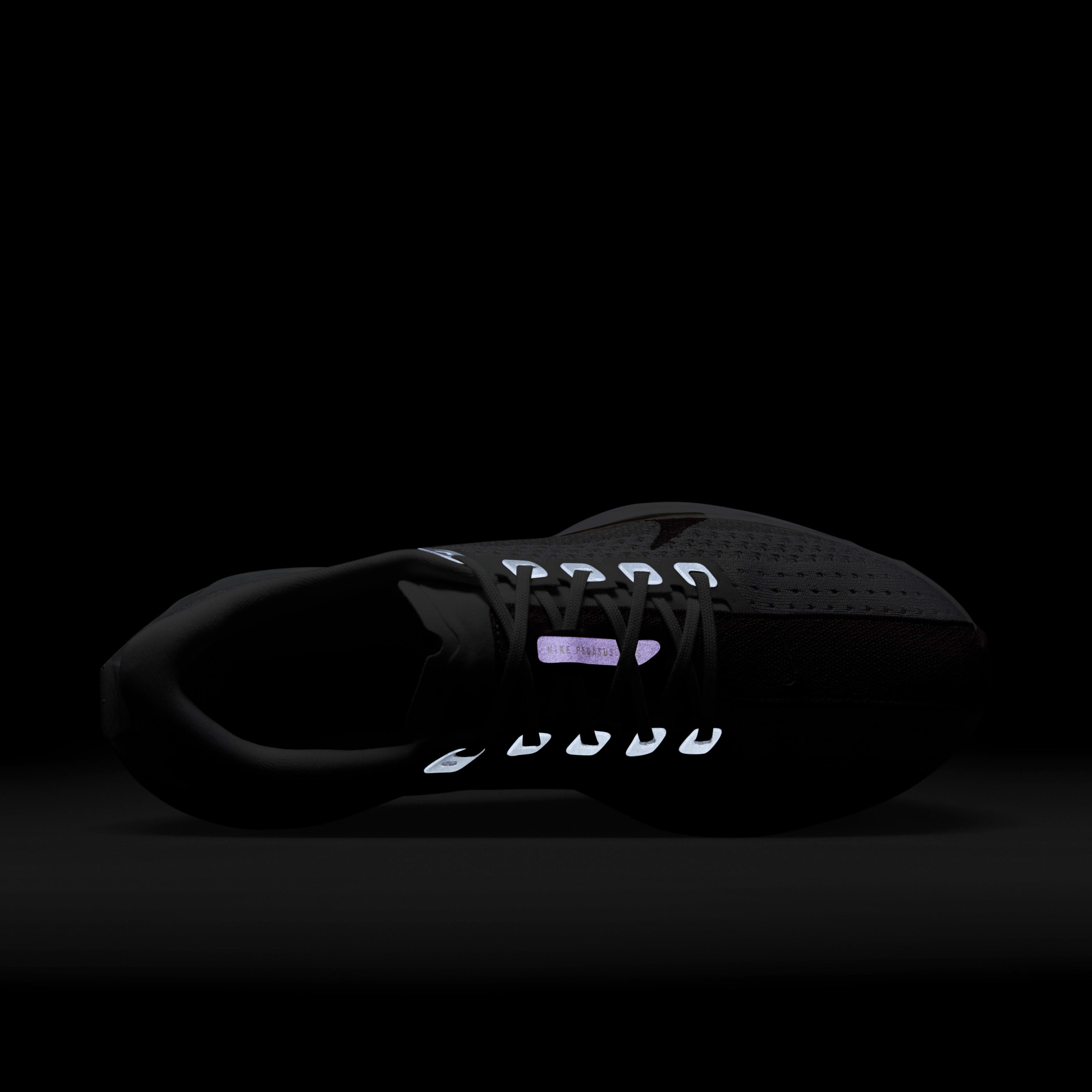 Nike Pegasus Plus image number 8