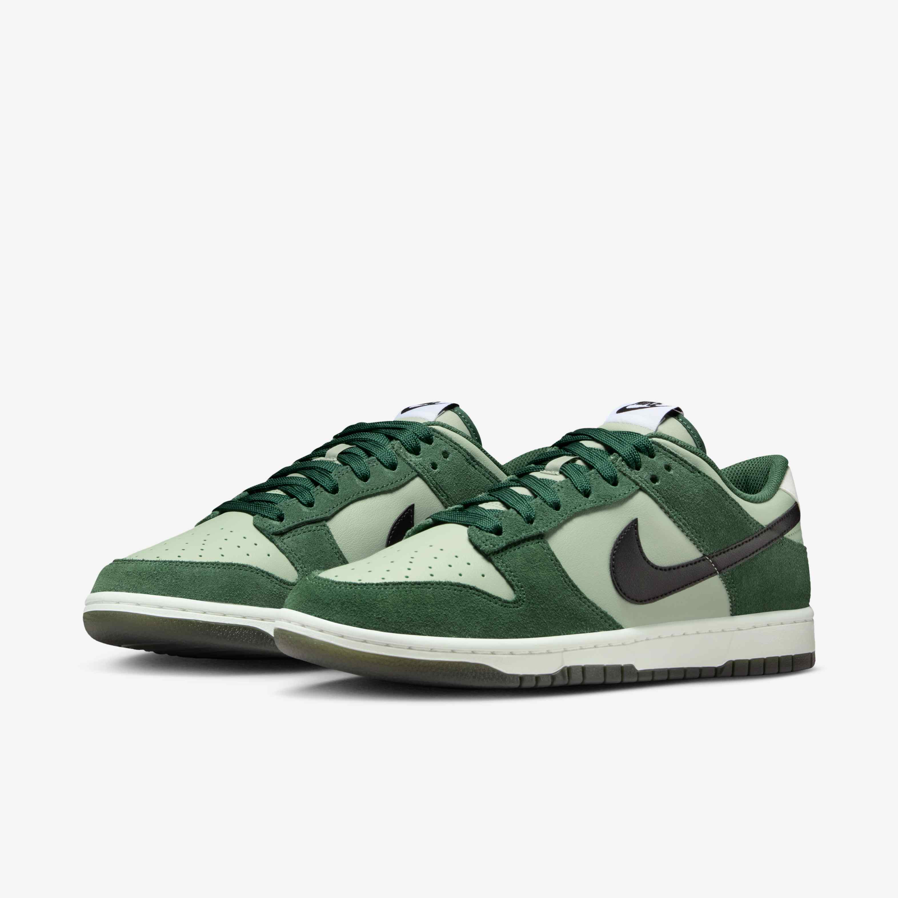 Nike Dunk Low Retro SE image number 4