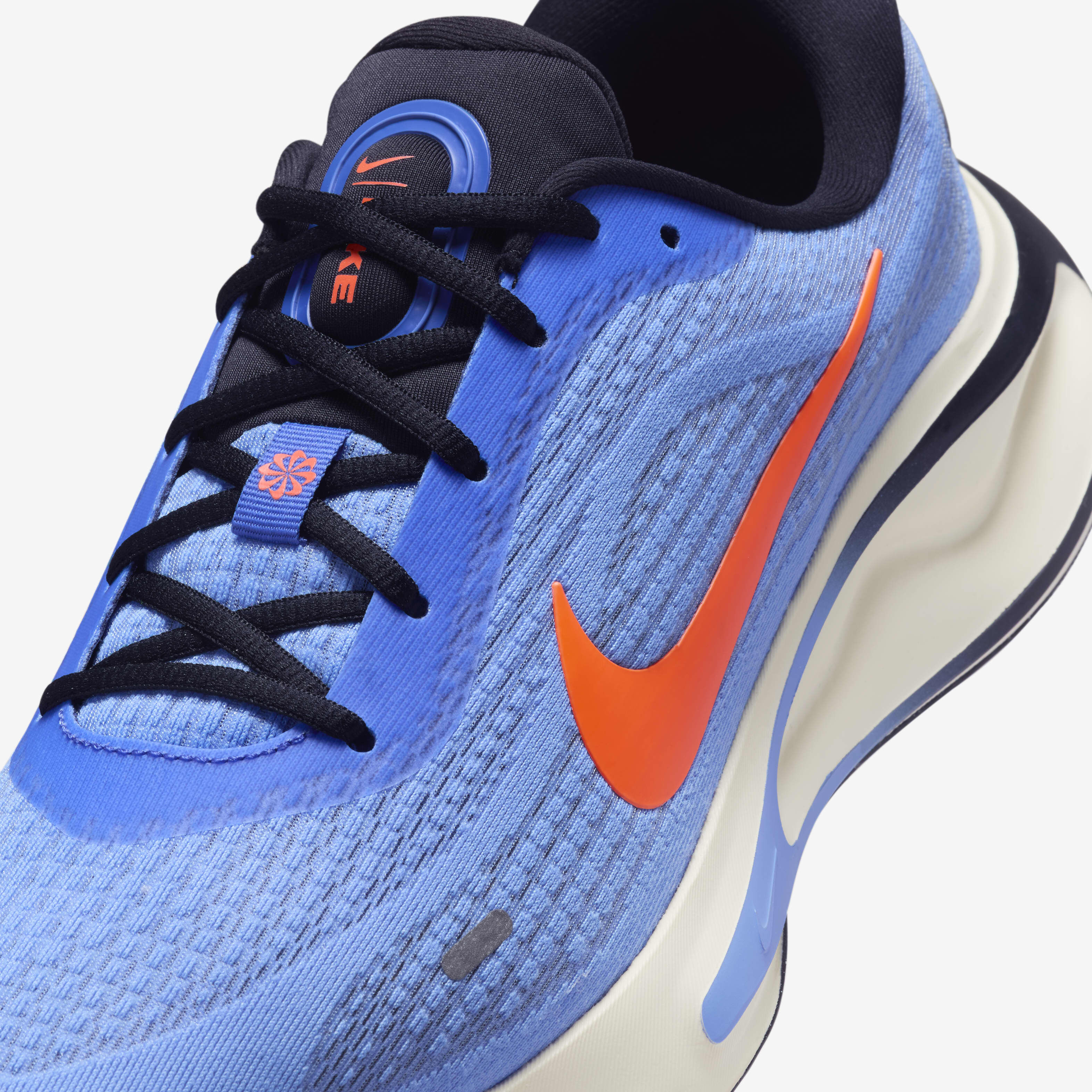 Nike shoes c clearance