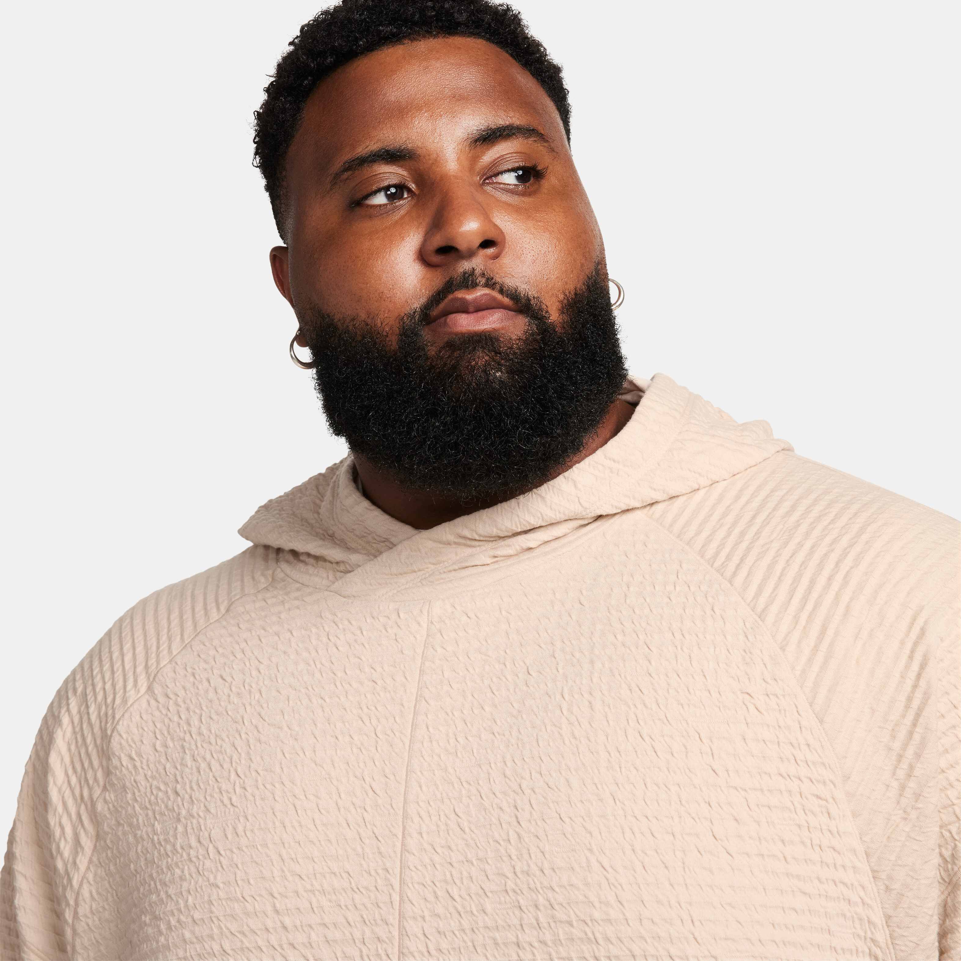 نايكي يوغا تيكستشر image number 10